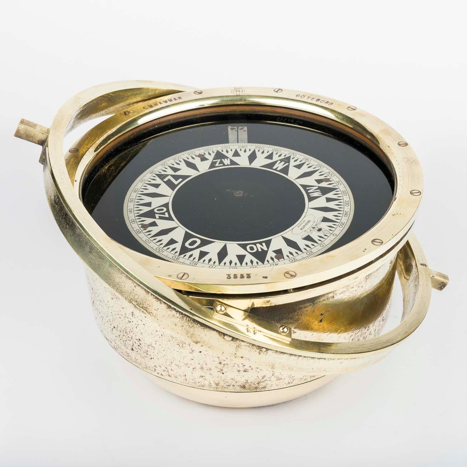 Swedish Ship’s gimble mounted compass by C.M. Hammer of Sweden For Sale