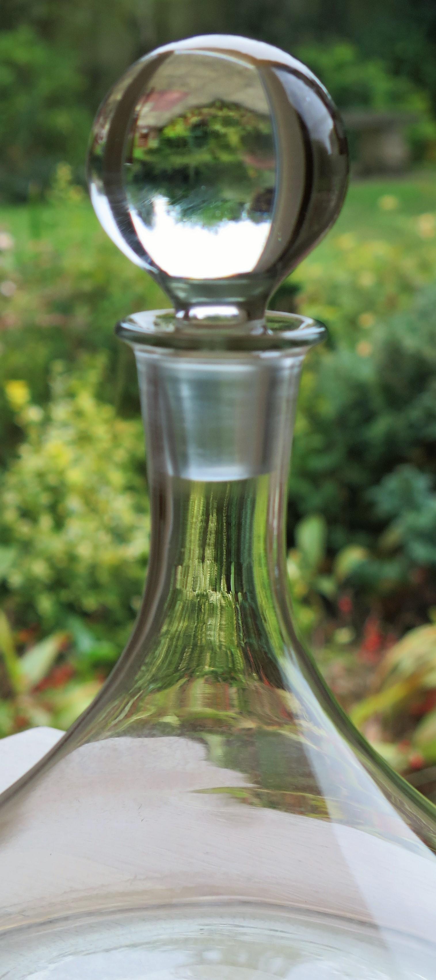 Ship's Glass Decanter with Original Globe Stopper 1.25 Litre Capacity 3