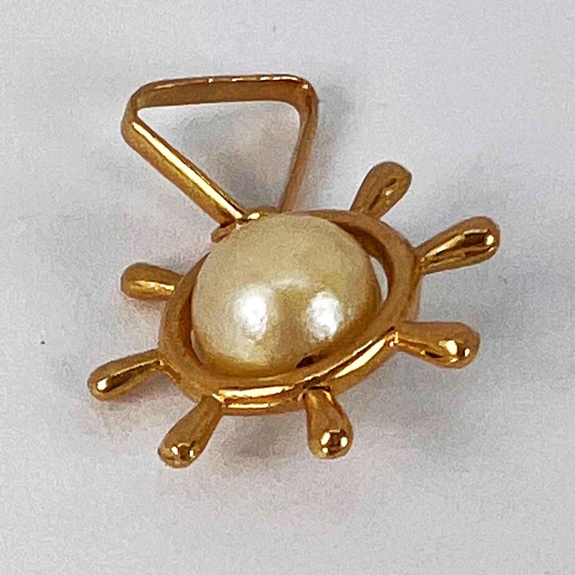 Ships Wheel 18K Yellow Gold Pearl Charm Pendant For Sale 2