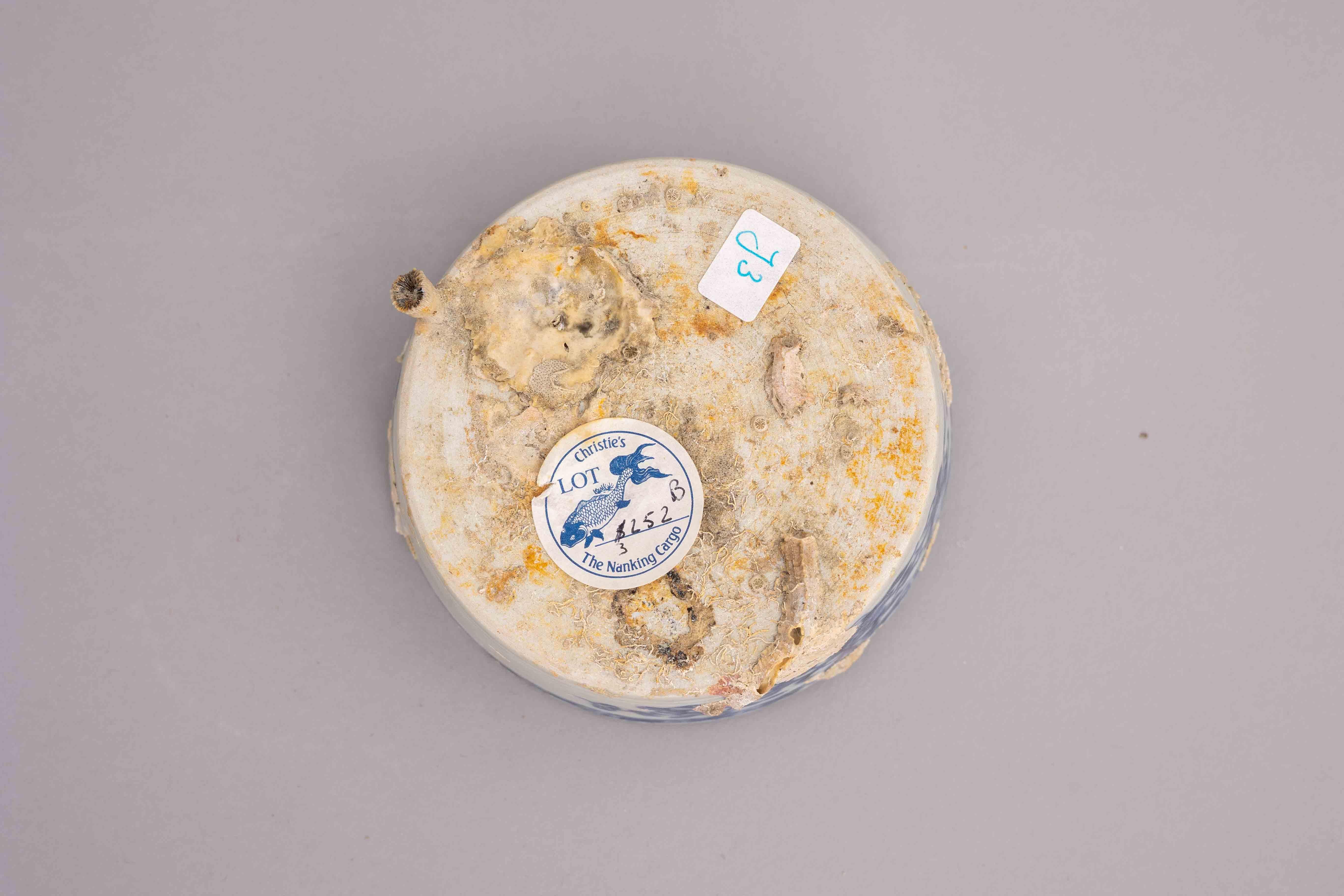 Shipwrecked 18th Century Blue and White Chinese Porcelain Butter Tub For Sale 7