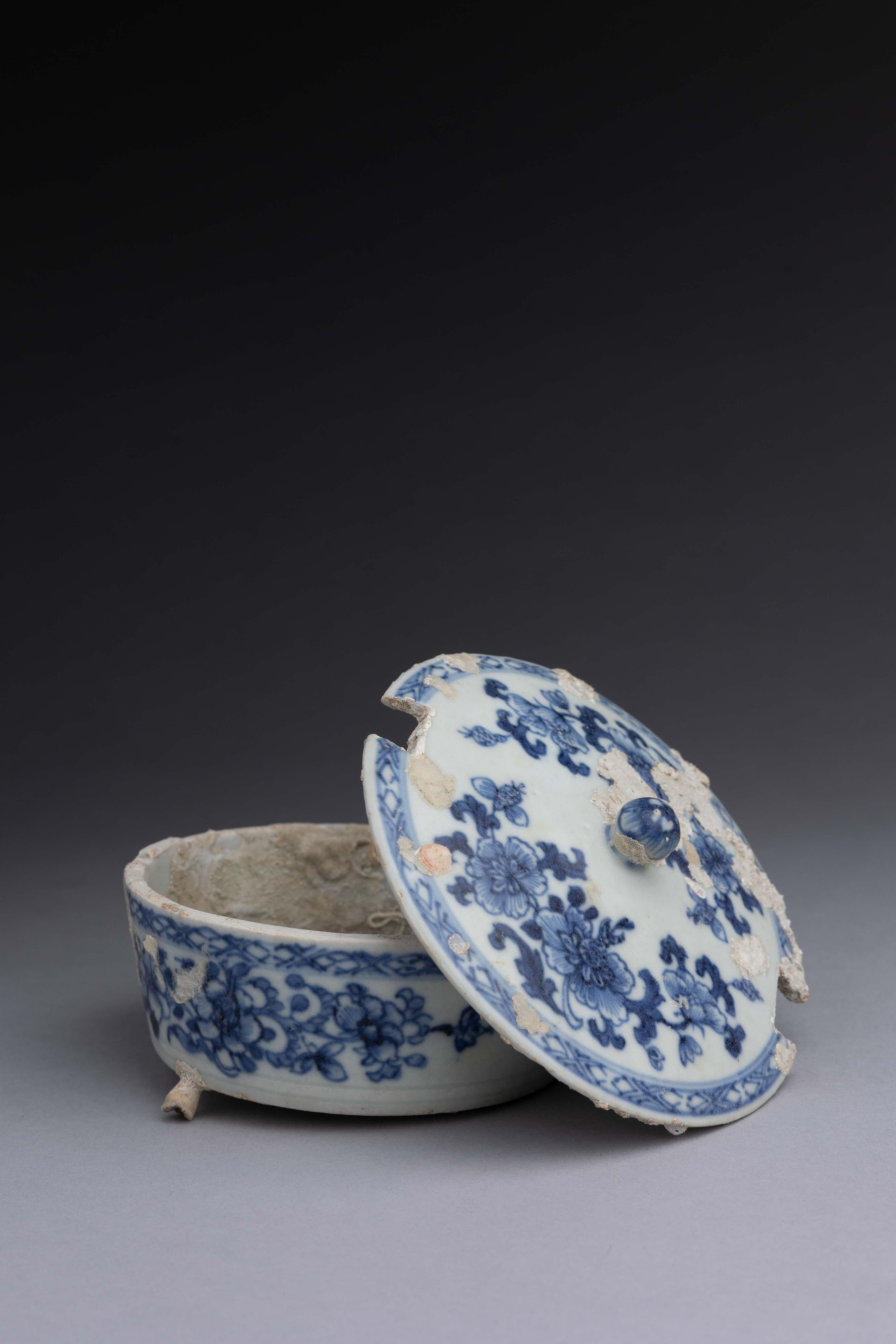 A Chinese export butter tub, made in the mid 18th century, salvaged from the Hatcher Porcelain Cargoes.

Salvaged from the bottom of the South China Sea by Captain Michael Hatcher, this Chinese export porcelain butter tub is a testament to the
