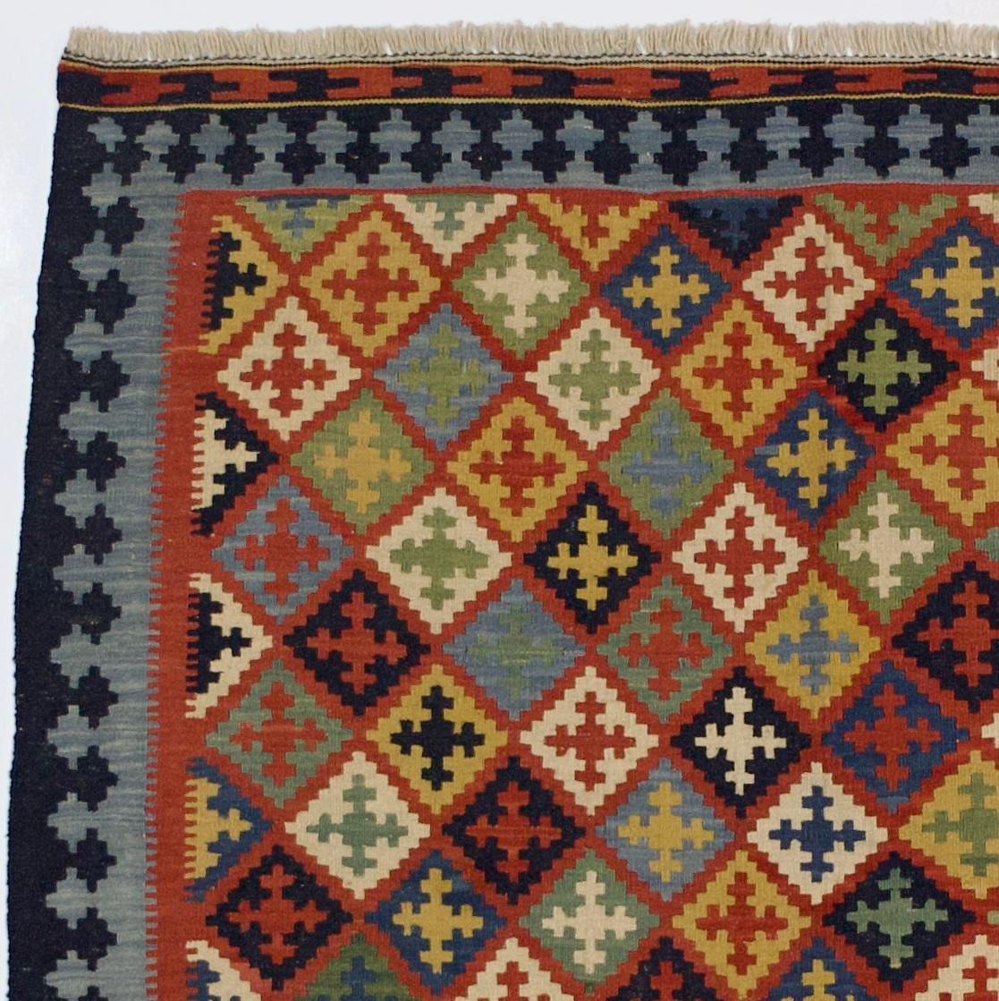 Alfombra Kilim Shiraz 1,80 x 1,80 metros en Excelente estado para la venta en New York, NY