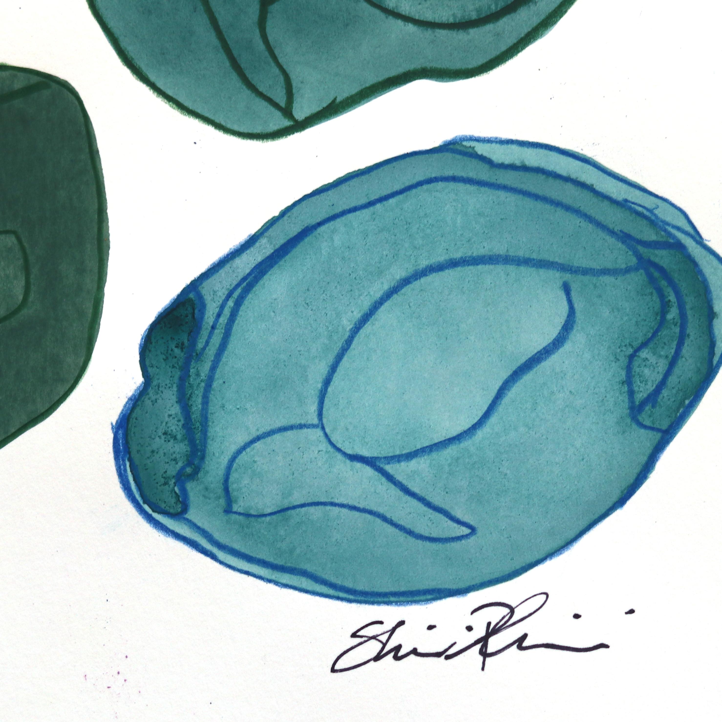 Delicados trazos y tonos naturales dan forma a las obras de acuarela, tinta y lápiz de color de Shiri Phillips, mostrando su exploración del minimalismo y las formas orgánicas. Apartándose de su habitual técnica de empaste, Phillips capta aquí una