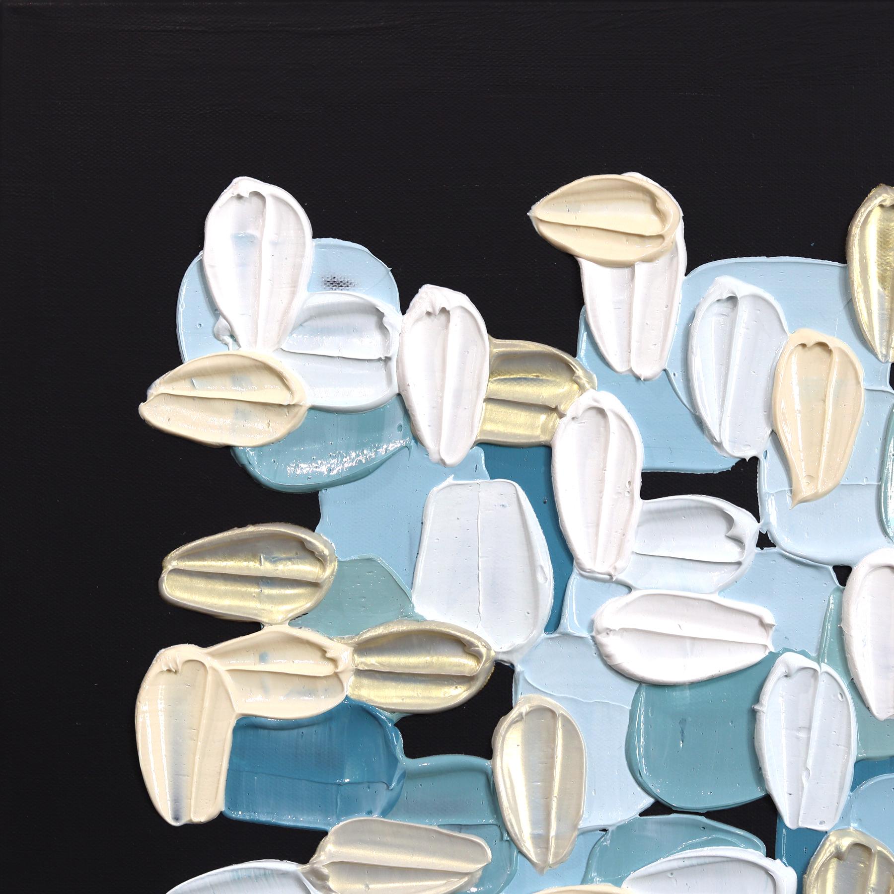 Die abstrakten Kunstwerke der Künstlerin Shiri Phillips sind mit pastos gemalten Strichen in leuchtenden Farben gestaltet. Ihre Bilder sind durch die Schichtung von Acrylfarbe in fließenden Pinselstrichen mit Textur überflutet. Inspiriert von der