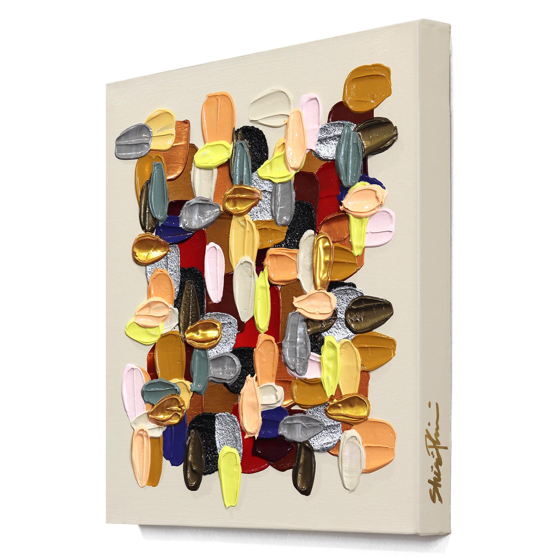 Des touches de couleurs vives peintes par empâtement constituent la trame des œuvres d'art abstraites de l'artiste Shiri Phillips. Ses peintures sont inondées de texture grâce à la superposition de la peinture acrylique en coups de pinceau fluides.
