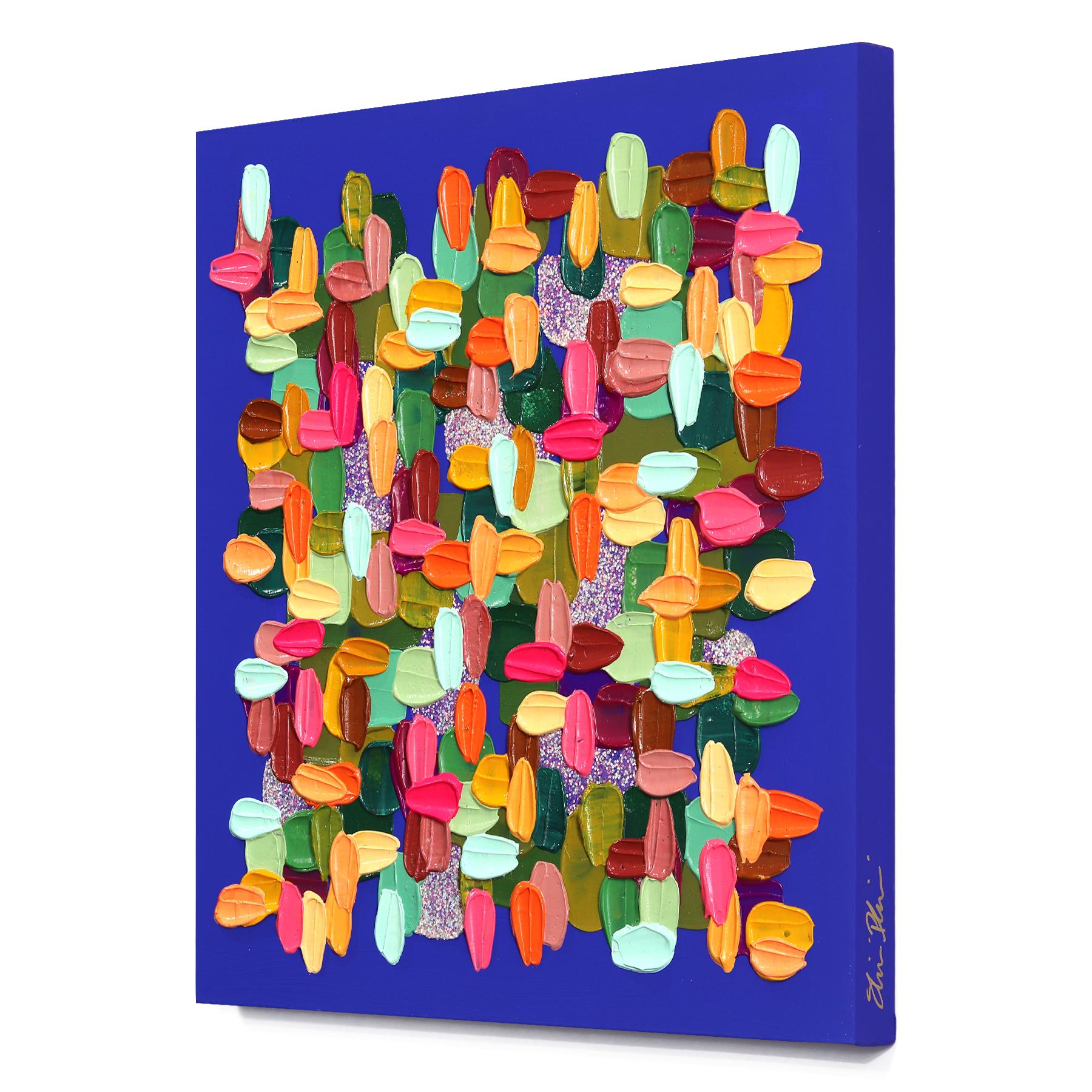 Trazos de colores brillantes pintados al impasto son el marco de las obras abstractas de la artista Shiri Phillips. Sus cuadros están inundados de textura gracias a la superposición de pintura acrílica en pinceladas fluidas. Inspirada por el
