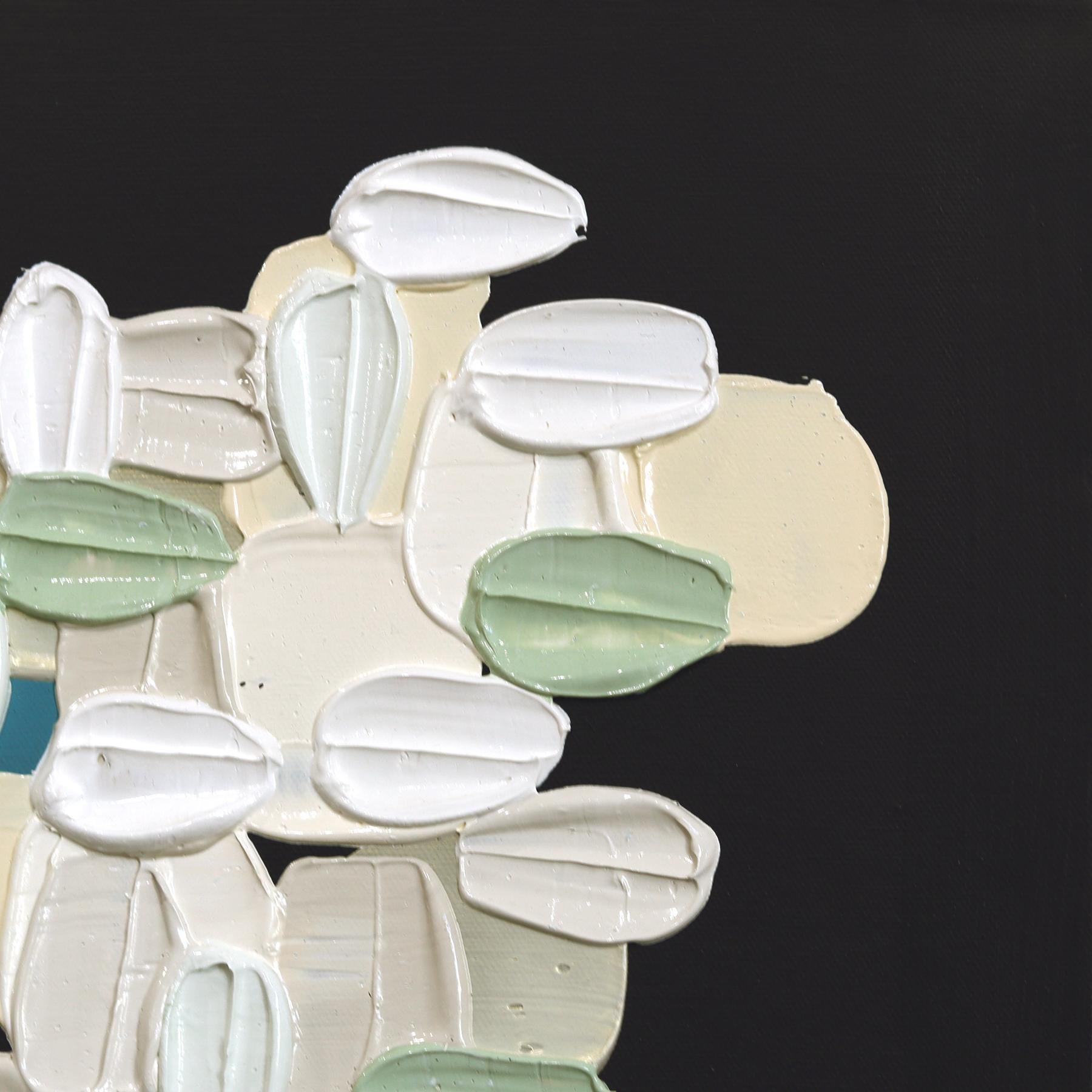 Die abstrakten Kunstwerke der Künstlerin Shiri Phillips sind mit pastos gemalten Strichen in leuchtenden Farben gestaltet. Ihre Bilder sind durch die Schichtung von Acrylfarbe in fließenden Pinselstrichen mit Textur überflutet. Inspiriert von der