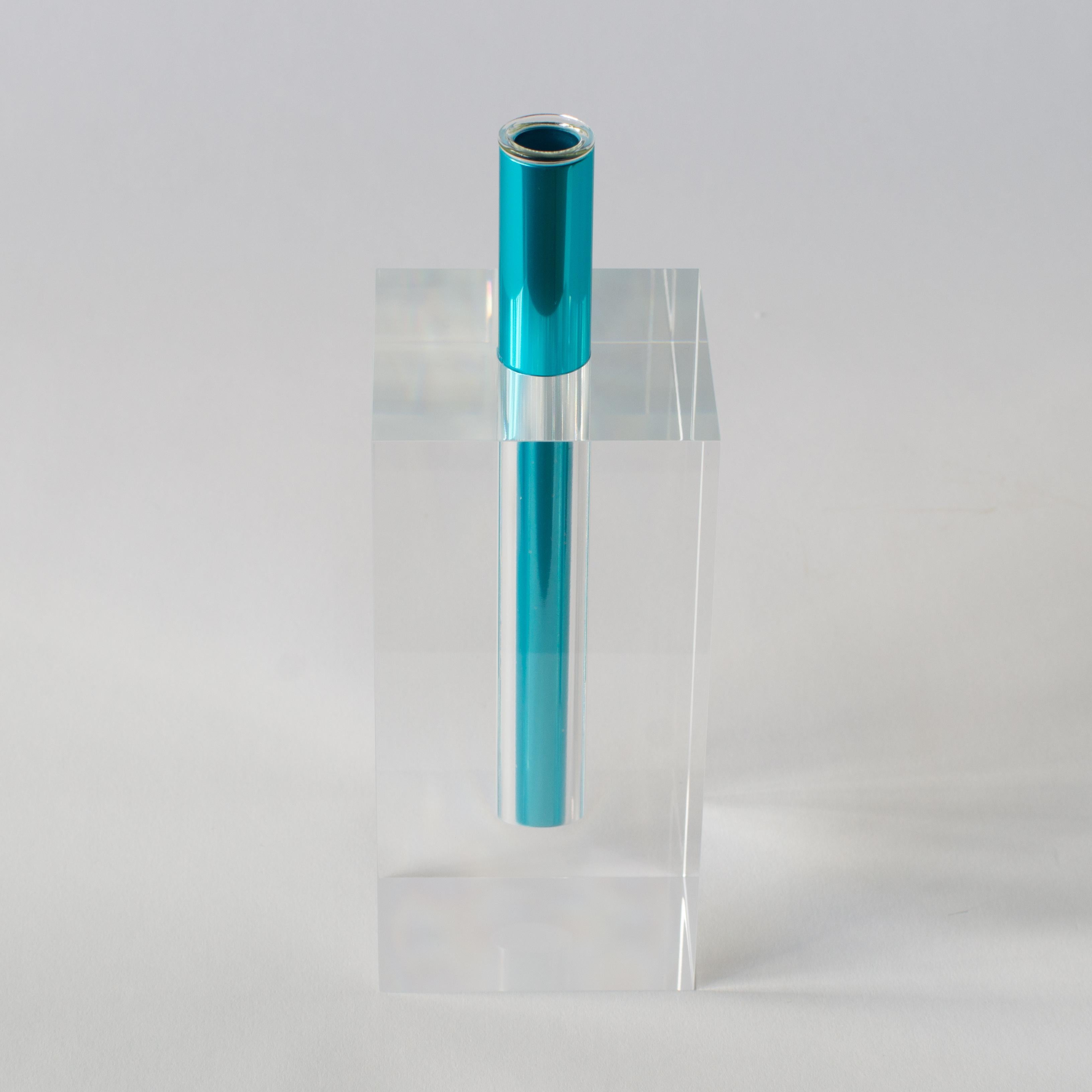 Vaso in acrilico Shiro Kuramata Blu In condizioni ottime in vendita a Shibuya-ku, Tokyo