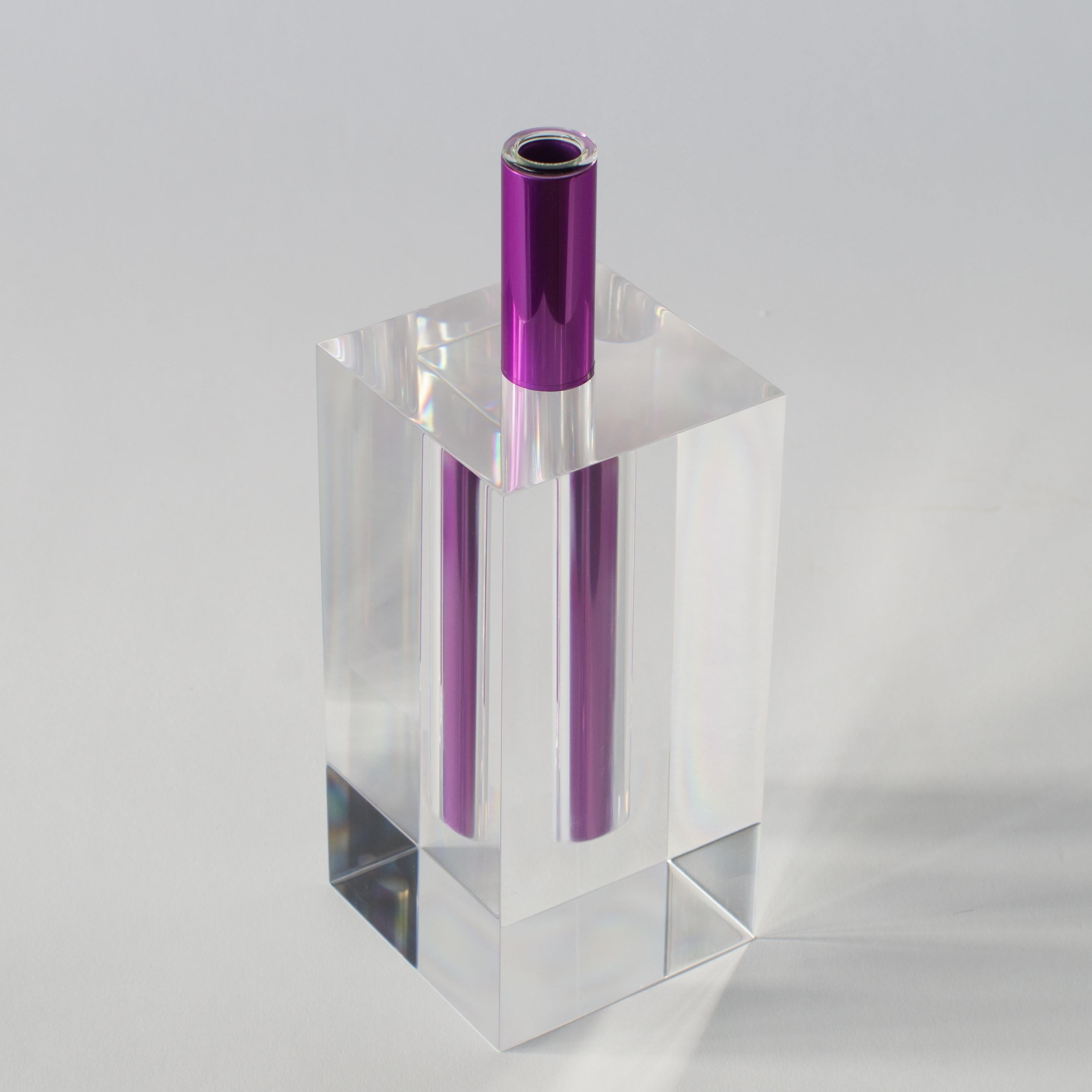 Vaso in acrilico Shiro Kuramata Viola In condizioni ottime in vendita a Shibuya-ku, Tokyo