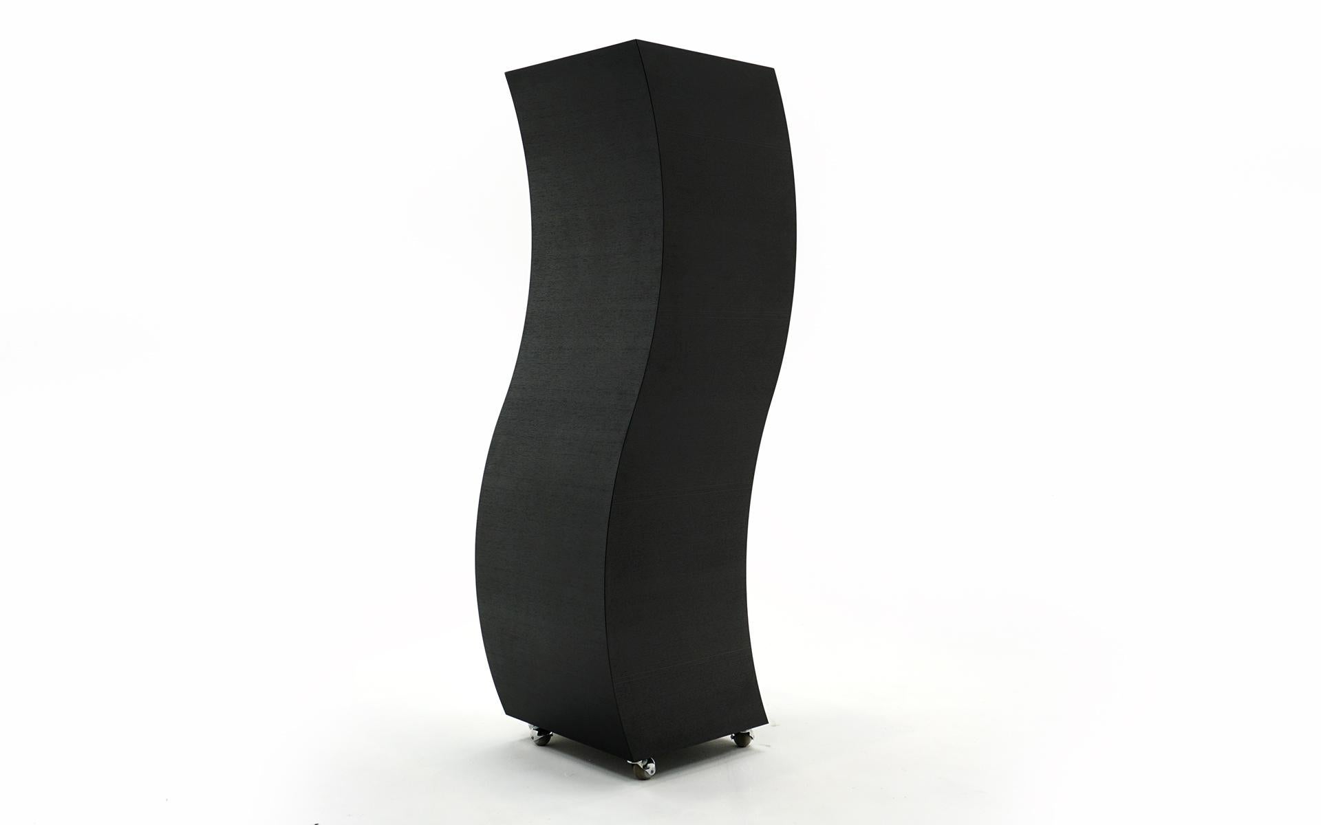 Shiro Kuramata Möbel in unregelmäßigen Formen Side 1 Schrank von Cappellini, Italien im Angebot 3