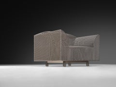 Poltrona "How High the Moon" di Shiro Kuramata in rete d'acciaio nichelata