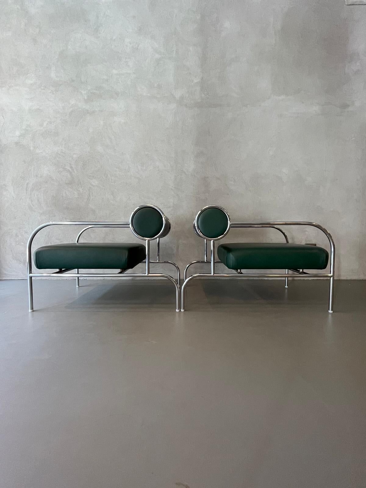 Mid-Century Modern Shiro Kuramata Pair of Armchairs Green Leather and Chrome Italy Vintage Patina