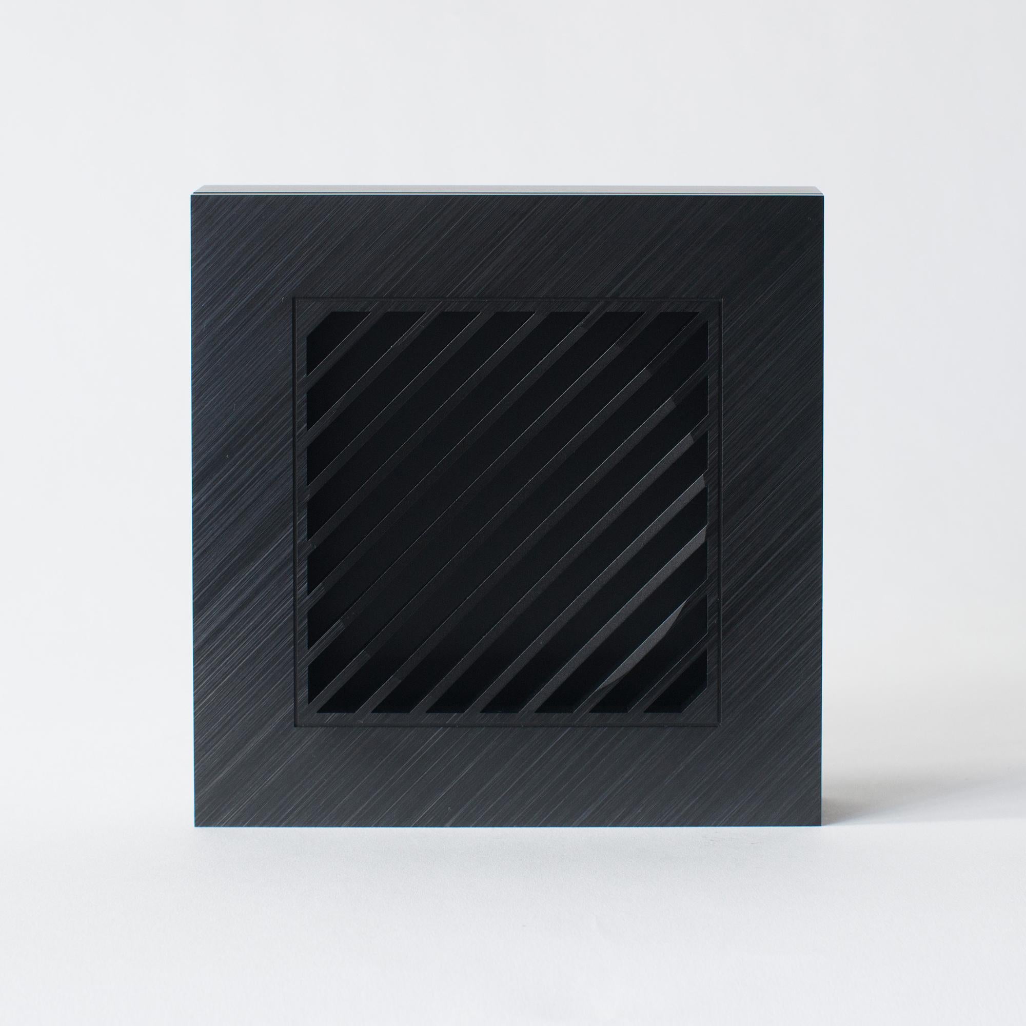 Japonais Cendrier en spirale Shiro Kuramata2 Design japonais minimaliste en vente