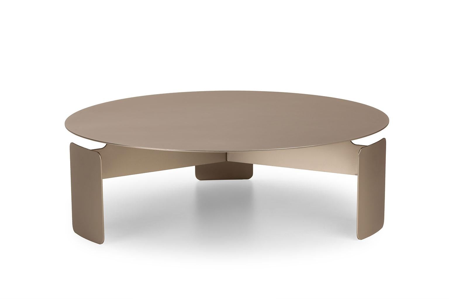 Shirudo Coffee Table by Elisa Honkanen for Mingardo In New Condition For Sale In Brooklyn, NY