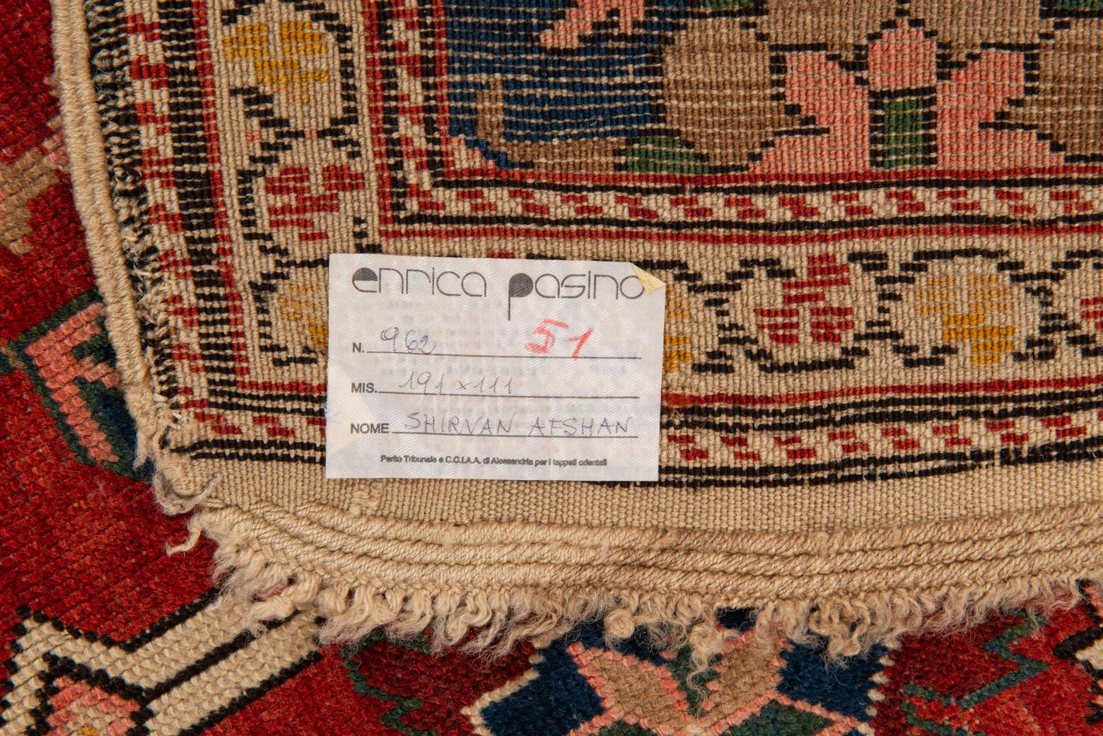 Pas de commentaire pour ce tapis : réservé aux collectionneurs et aux amateurs !
 Shirvan Afshan : exemplaire unique All Over The World - Voir le livre 