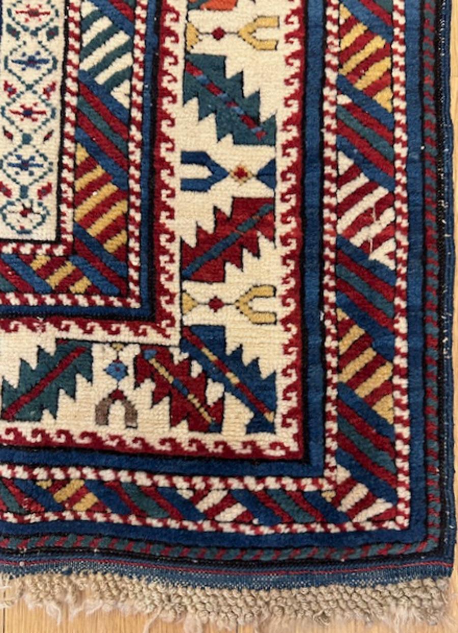 Shirvan long rug In condizioni buone in vendita a NEW YORK, NY