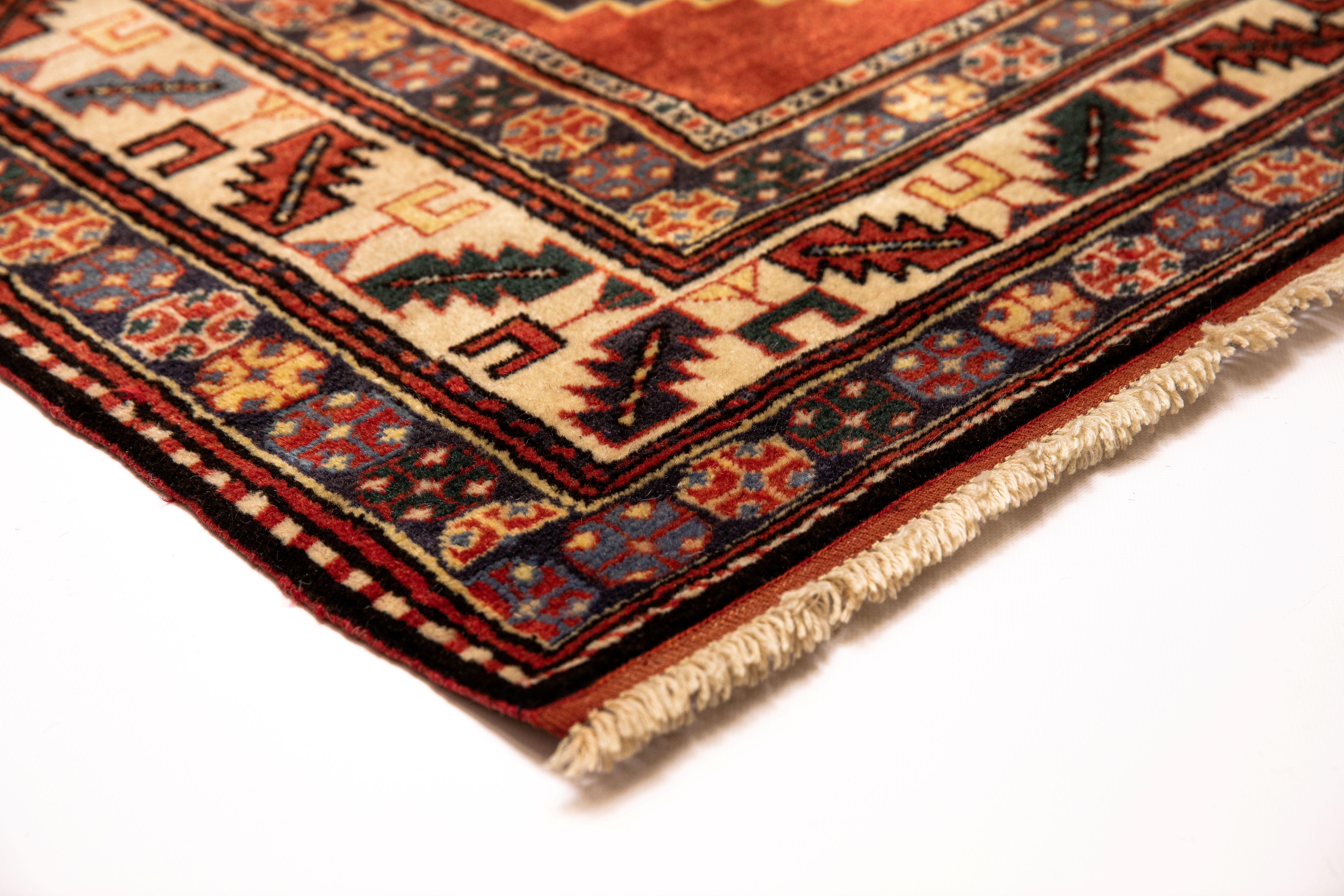 Shirvan Museum kuratierter, neuer handgefertigter kaukasischer Teppich im Angebot 5