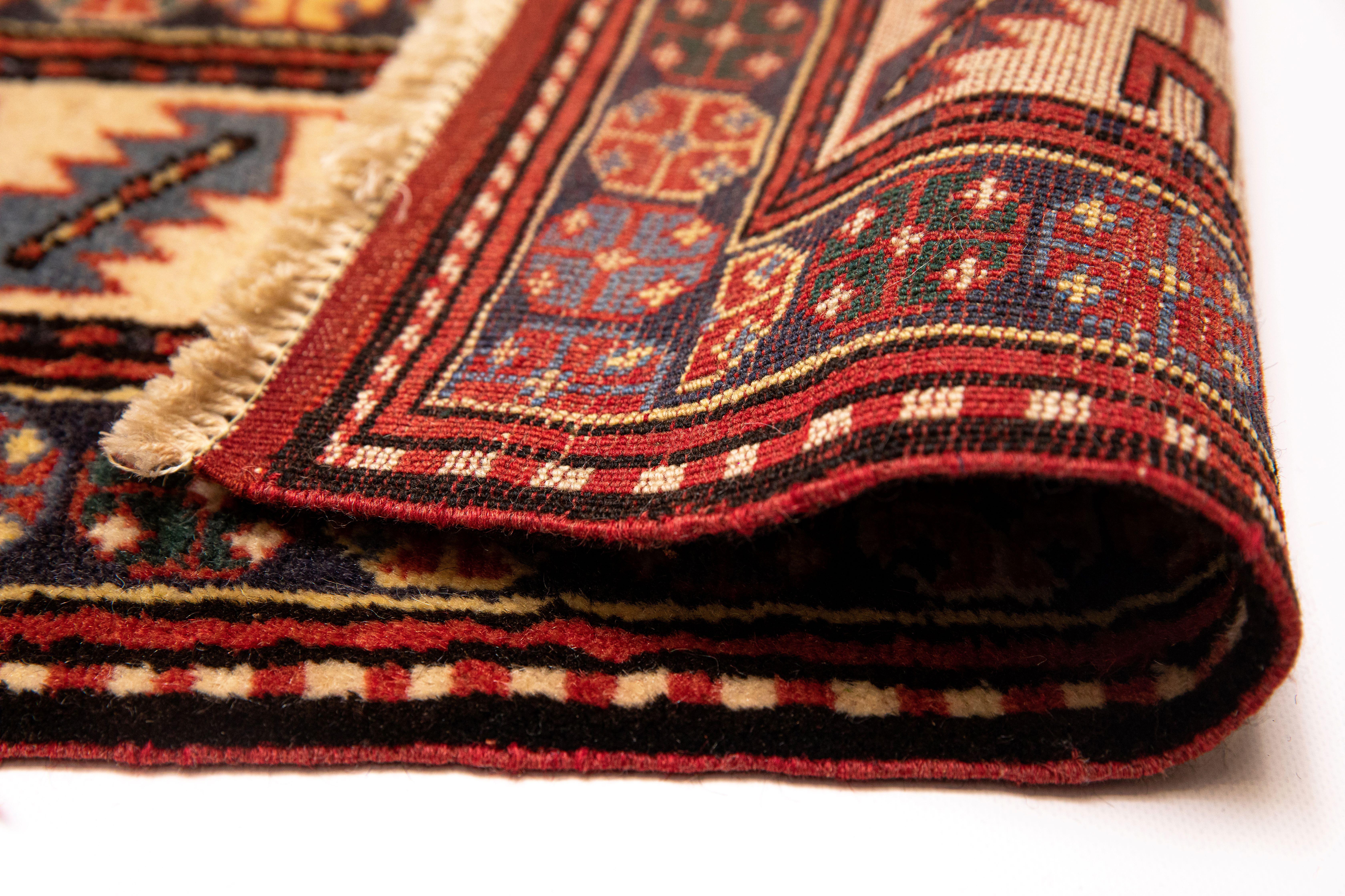 Shirvan Museum kuratierter, neuer handgefertigter kaukasischer Teppich im Angebot 2