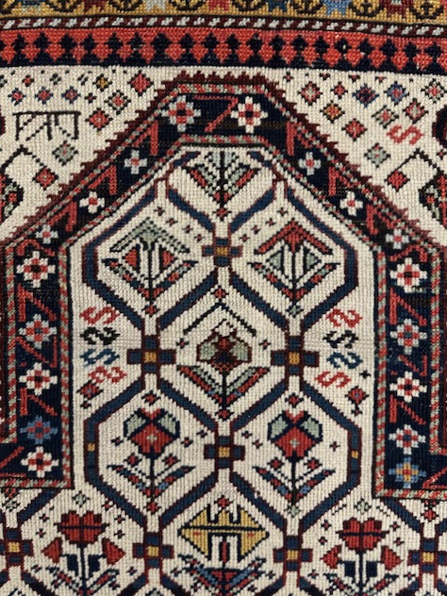 Shirvan prayer rug In condizioni buone in vendita a NEW YORK, NY