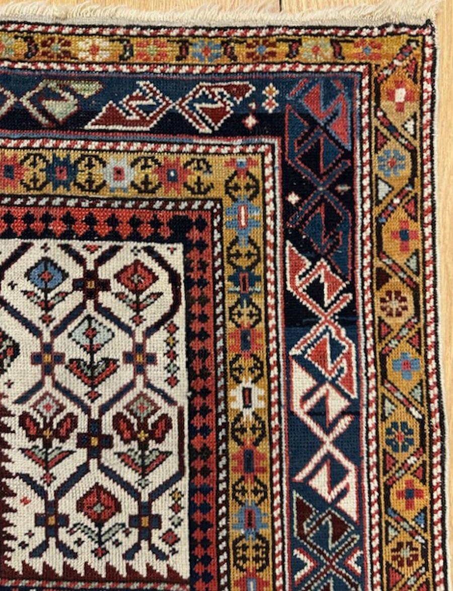 Fine XIX secolo Shirvan prayer rug in vendita