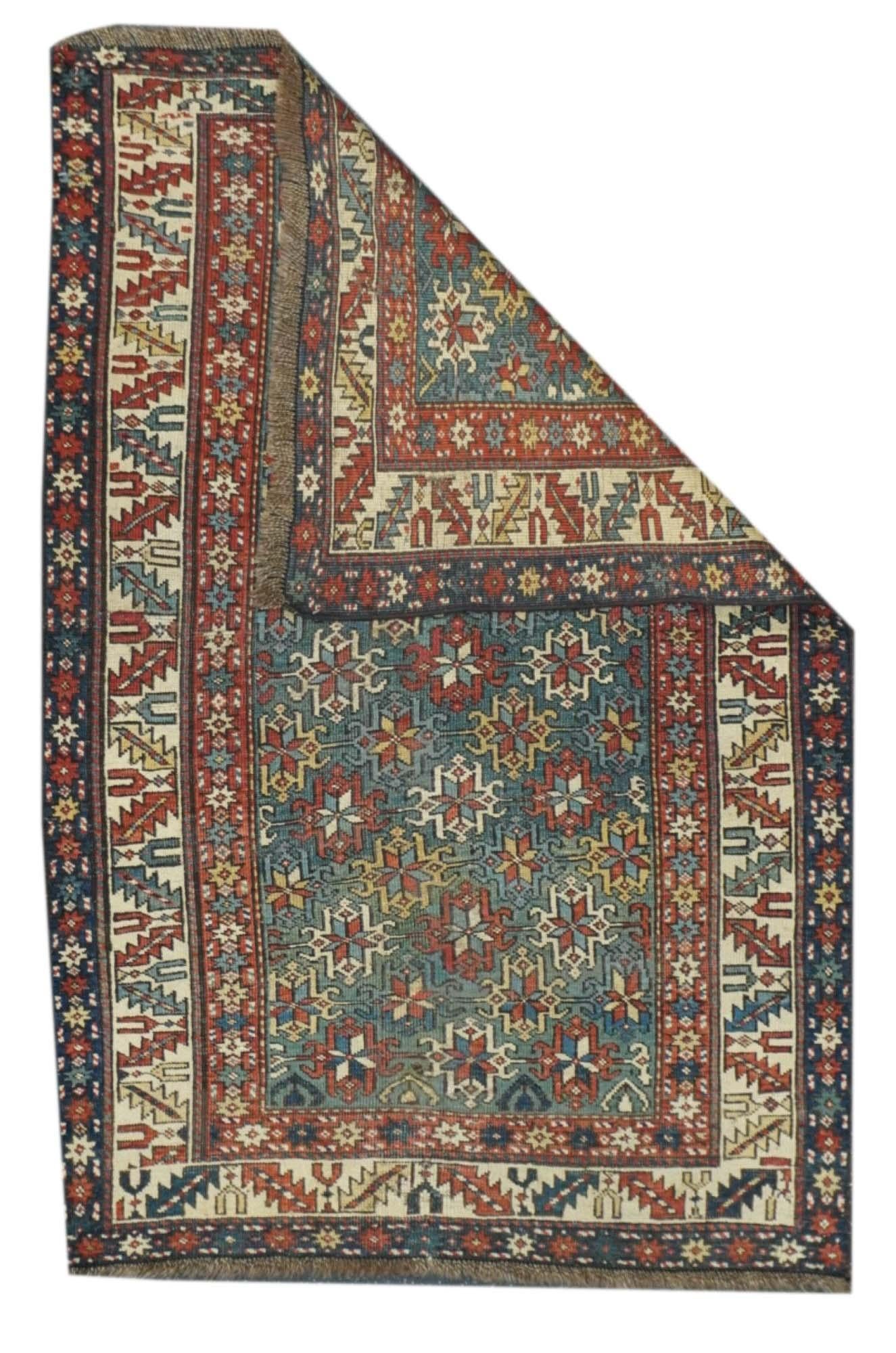 Schirwan-Teppich 3'1'' x 4'8''. Ostkaukasische, westkaspische kaukasische Teppiche, hauptsächlich Streuteppiche in geometrischen Mustern, einige Gebete, aus einer Vielzahl von Dörfern. Die Marasali-Gebetsteppiche gelten als die besten. Einige
