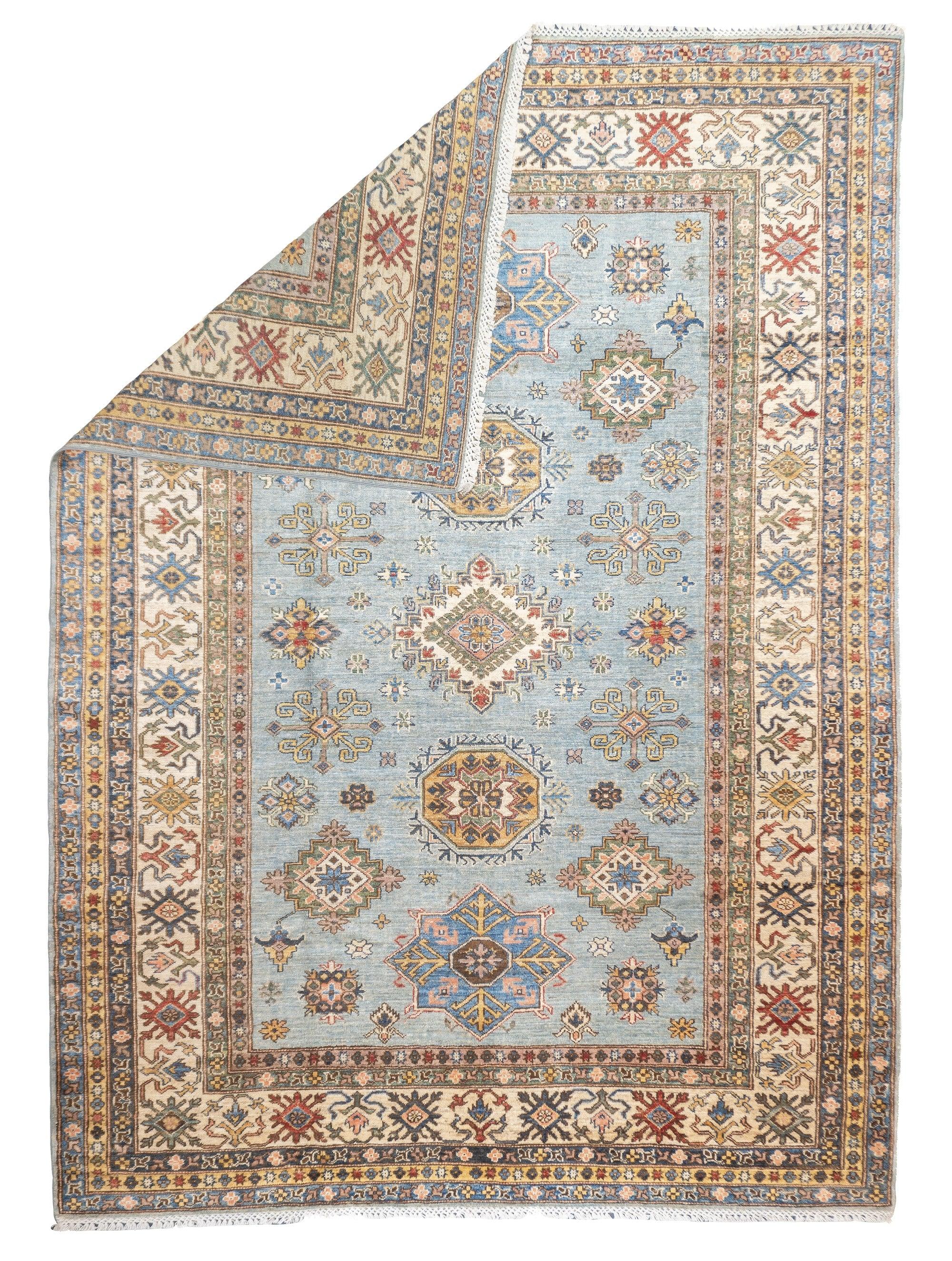 Schirwan-Teppich 6'2'' x 8'7''. Ostkaukasische, westkaspische kaukasische Teppiche, hauptsächlich Streuteppiche in geometrischen Mustern, einige Gebete, aus einer Vielzahl von Dörfern. Marasali Gebetsteppiche gelten als die besten. Einige