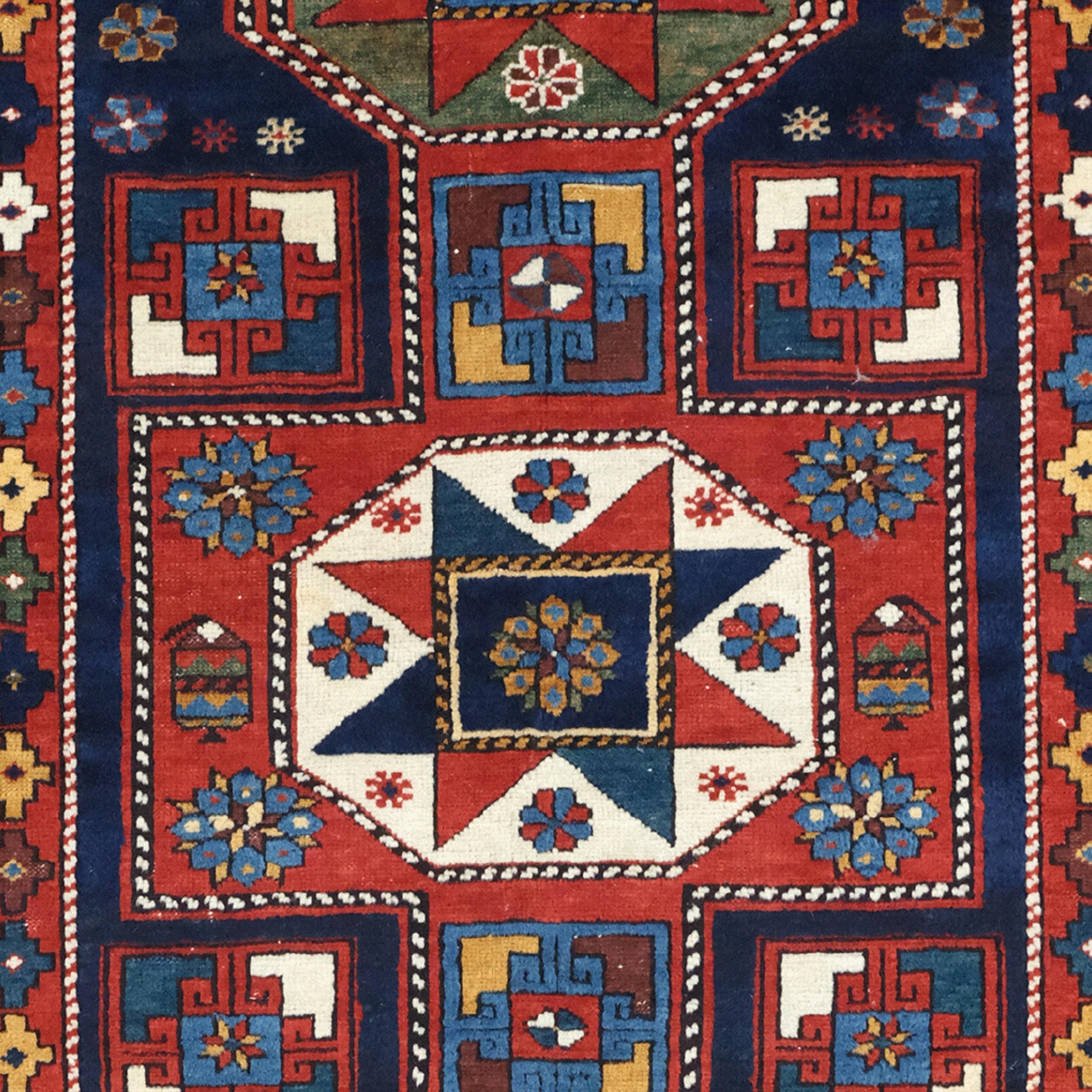 Shirvan-Teppich – Kaukasischer Schirwan-Teppich aus der Mitte des 19. Jahrhunderts im Zustand „Gut“ im Angebot in Sultanahmet, 34