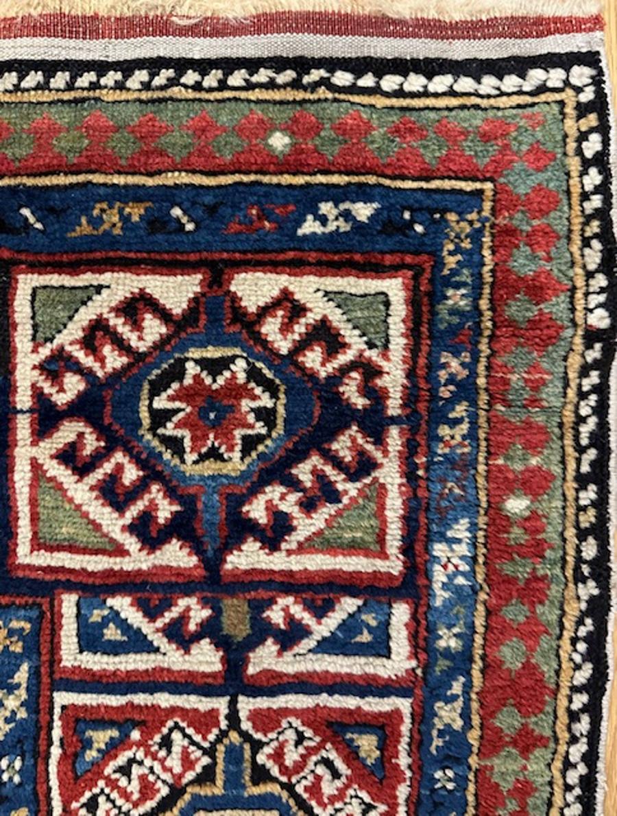 Laine Shirvan runner en vente