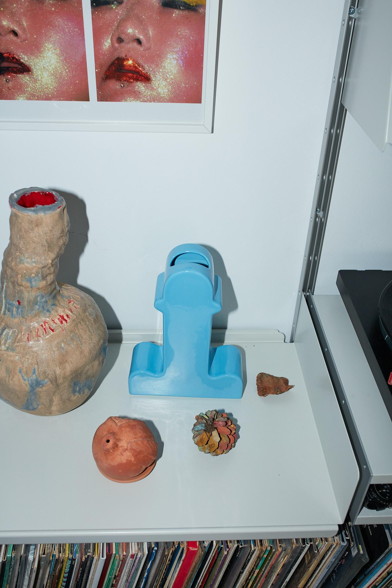 Florero Shiva, Azul, de Ettore Sottsass, Cerámica esmaltada, España en venta 1