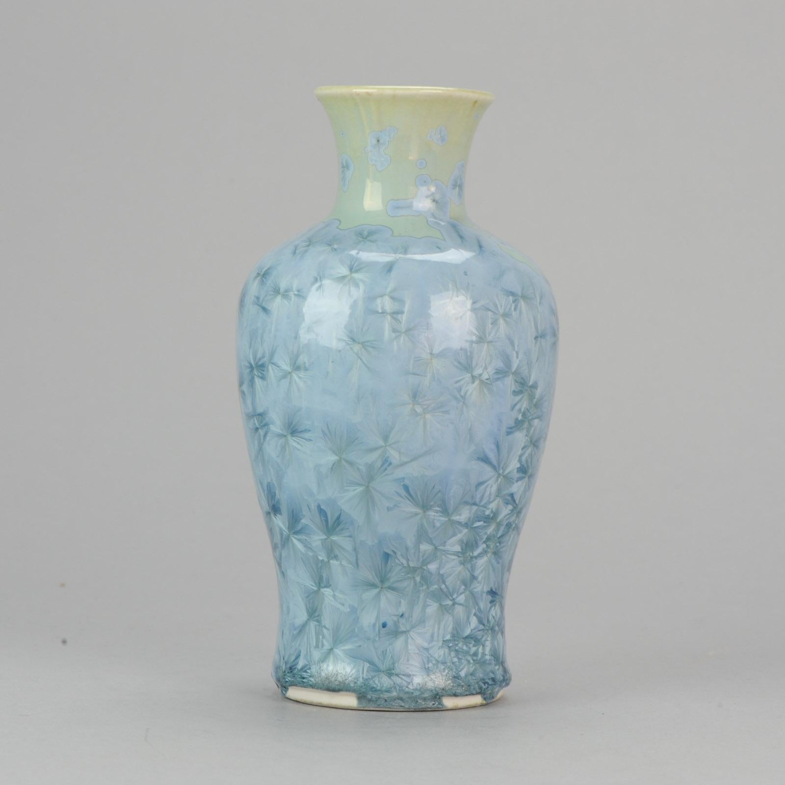 Very nice vase, high quality. Innovative crystalline glaze used in Shiwan in the 1970s-1980s. A true masterpiece. This is the antique of the future.

Provenance: Bought in the 1982 in China. Afterwards exhibited and on loan to the Leiden Museum of