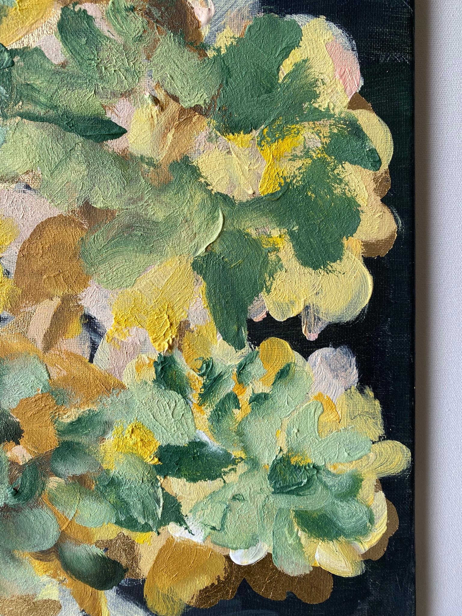 Originale-Impasto-Moonlit Dahlias-Jardin d'Hiver-Artista britannico premiato-Foglia d'oro - Abstract Painting Marrone di Shizico Yi