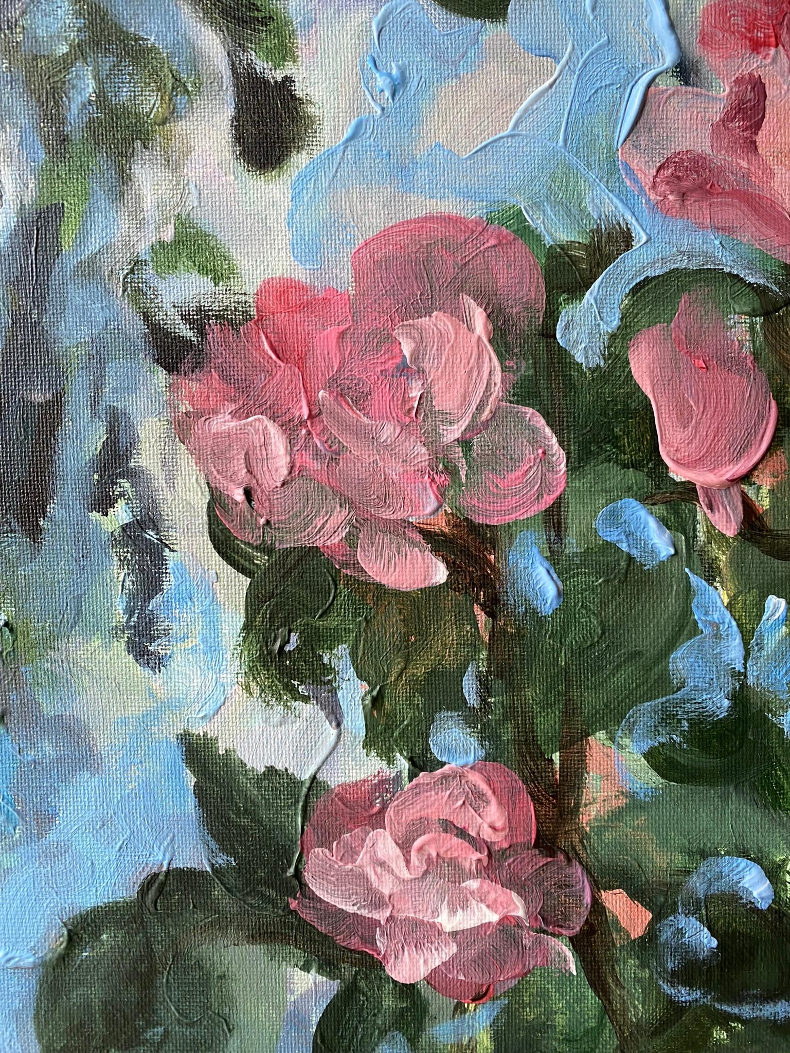 La serie Floración estival comenzó en 2022, cuando Shizico Yi celebró la estación pintando en plein air en su jardín. En 2024, se embarca en un nuevo capítulo con su nueva rosaleda. Las diez primeras rosas recién plantadas en su nuevo proyecto de