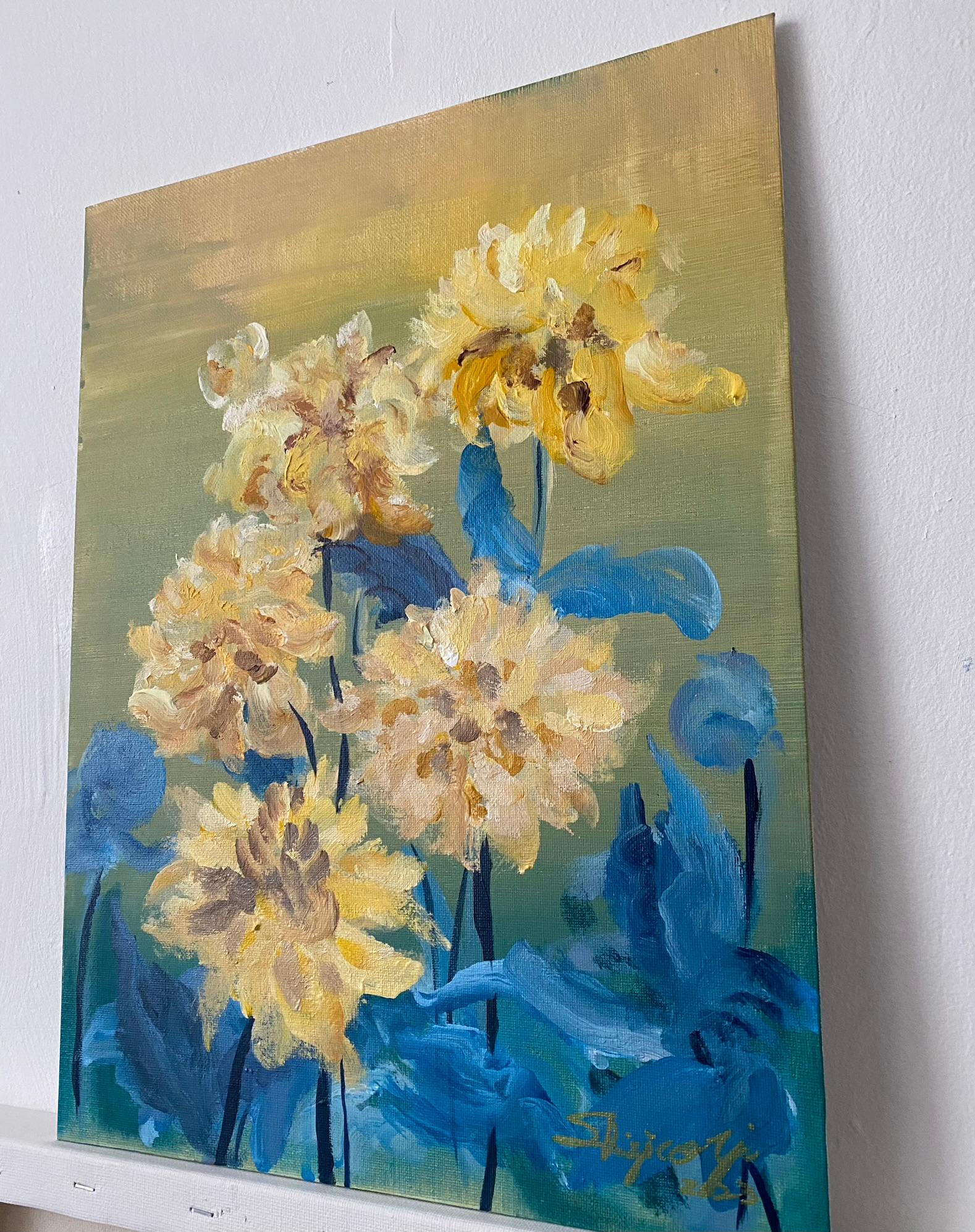 Original-Yellow Dahlias in Blue-Abstract-Expression-British school- UK Artist For Sale 10