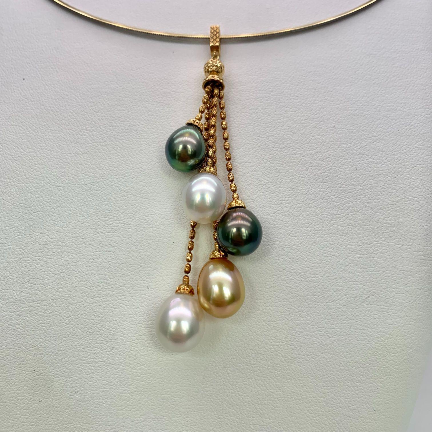 Our popular Pearl FALCO Art & Design Series. Shizuku 雫.‘Shizuku’ Means ‘Dew Drop’ in Japanese, honoring the Ancient Romans who thought of Pearls as dew drops from the moon, or ‘Moon Drops.’ 

6 White Grey and Gold Teardrop-Shaped South Sea Pearls