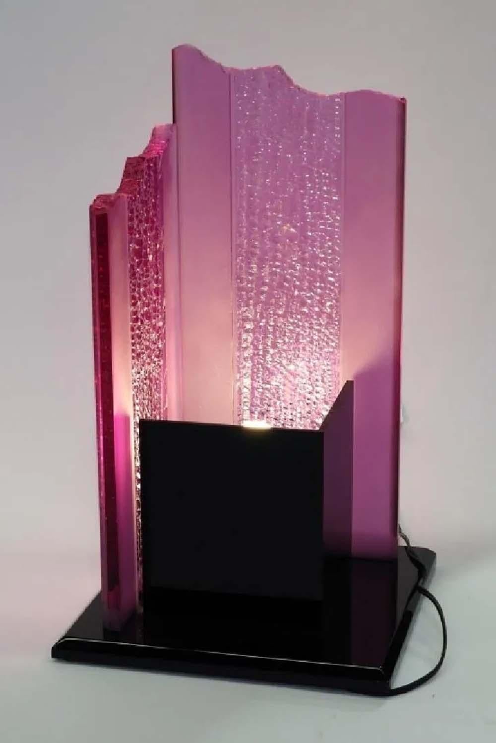American Shlomi Haziza HStudio Los Angeles 1990s Polished & Chipped Lucite Table Lamp 