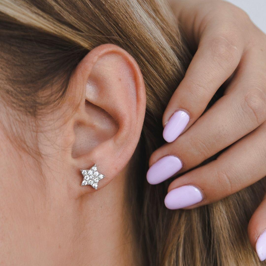 0.22 Carat Diamonds Midi Star Stud Earrings in 14 Karat Gold - Shlomit Rogel - Make a Wish Collection

Sparkle away in these stunning star-shaped diamond stud earrings. These beautiful earrings are crafted from 14k solid white gold and embedded with