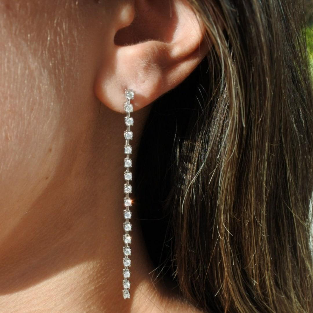 Women's 1.36 Carat 14K White Gold Diamond Drop Earrings Atelier Collection Shlomit Rogel For Sale