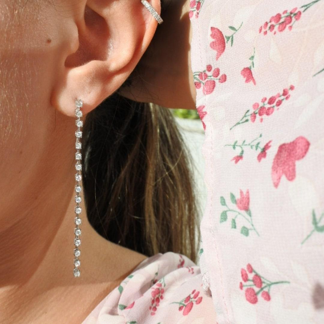 Women's 1.36 Carat 14K White Gold Diamond Drop Earrings Atelier Collection Shlomit Rogel For Sale