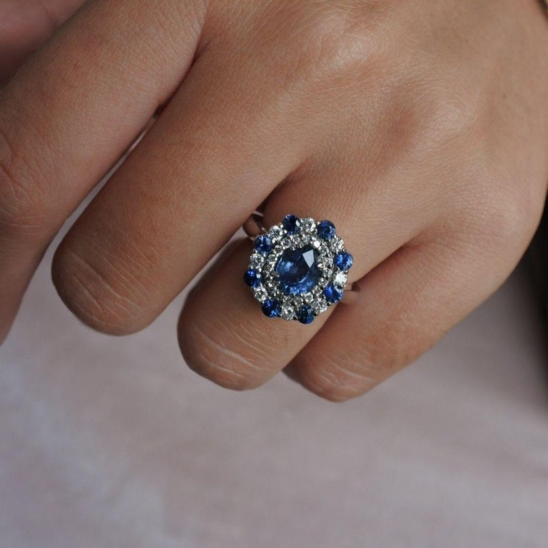 2.50 Carat GIA Certified Natural Blue Sapphire and Diamonds Ring 18K White Gold For Sale 1