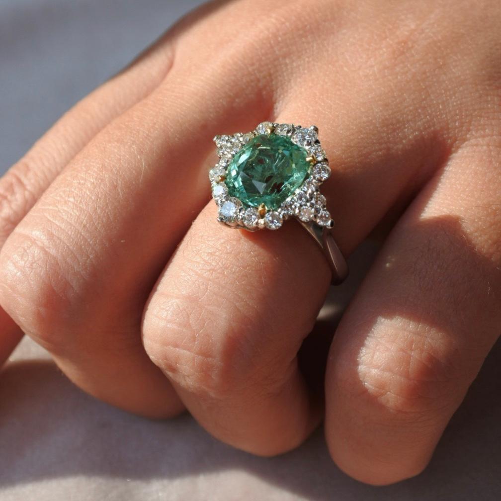 Women's 3.15 Carat Emerald and Diamonds Ring 18 Karat White Gold 