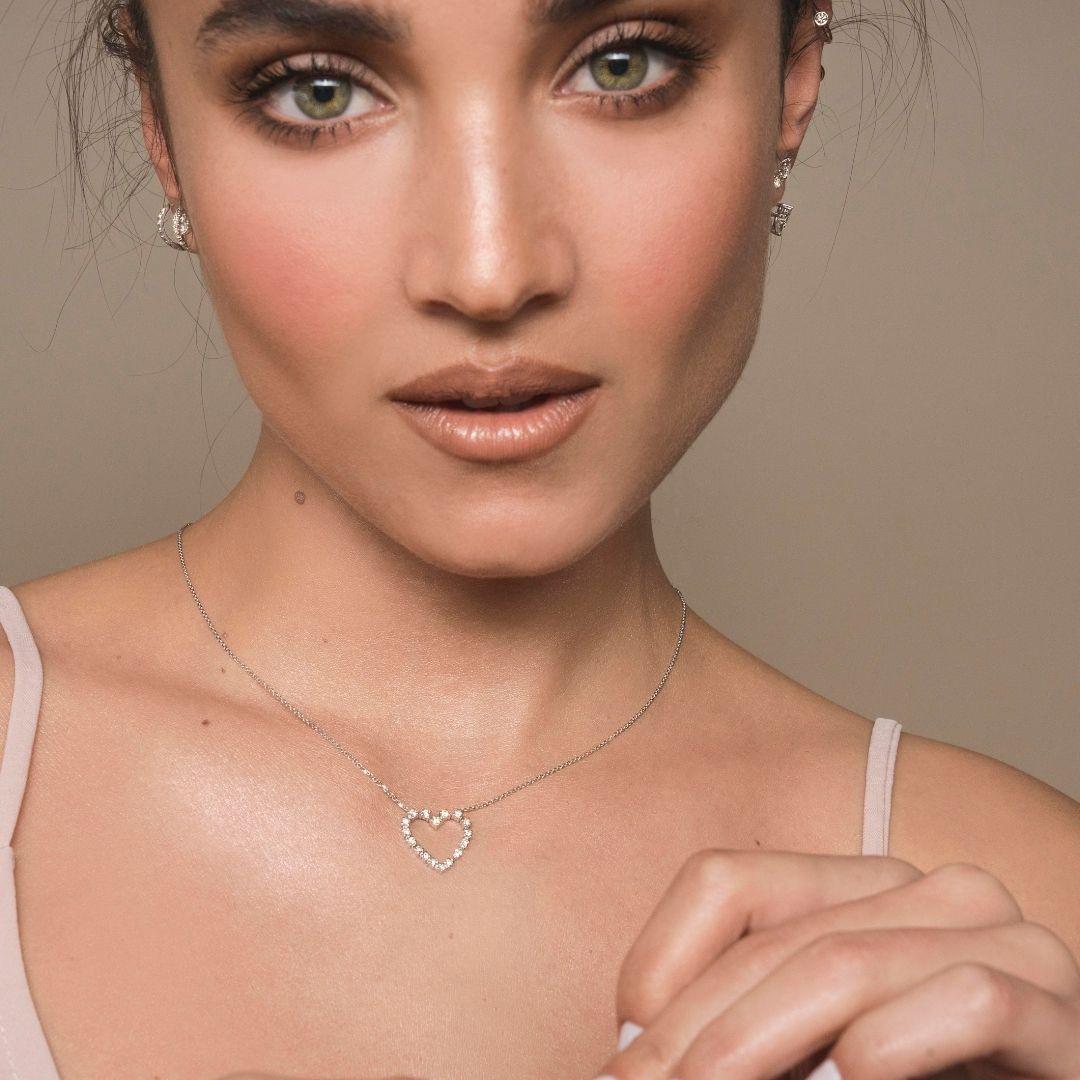Women's 14K White Gold 0.37 Carat Heart Shaped Diamond Pendant Necklace - Shlomit Rogel For Sale