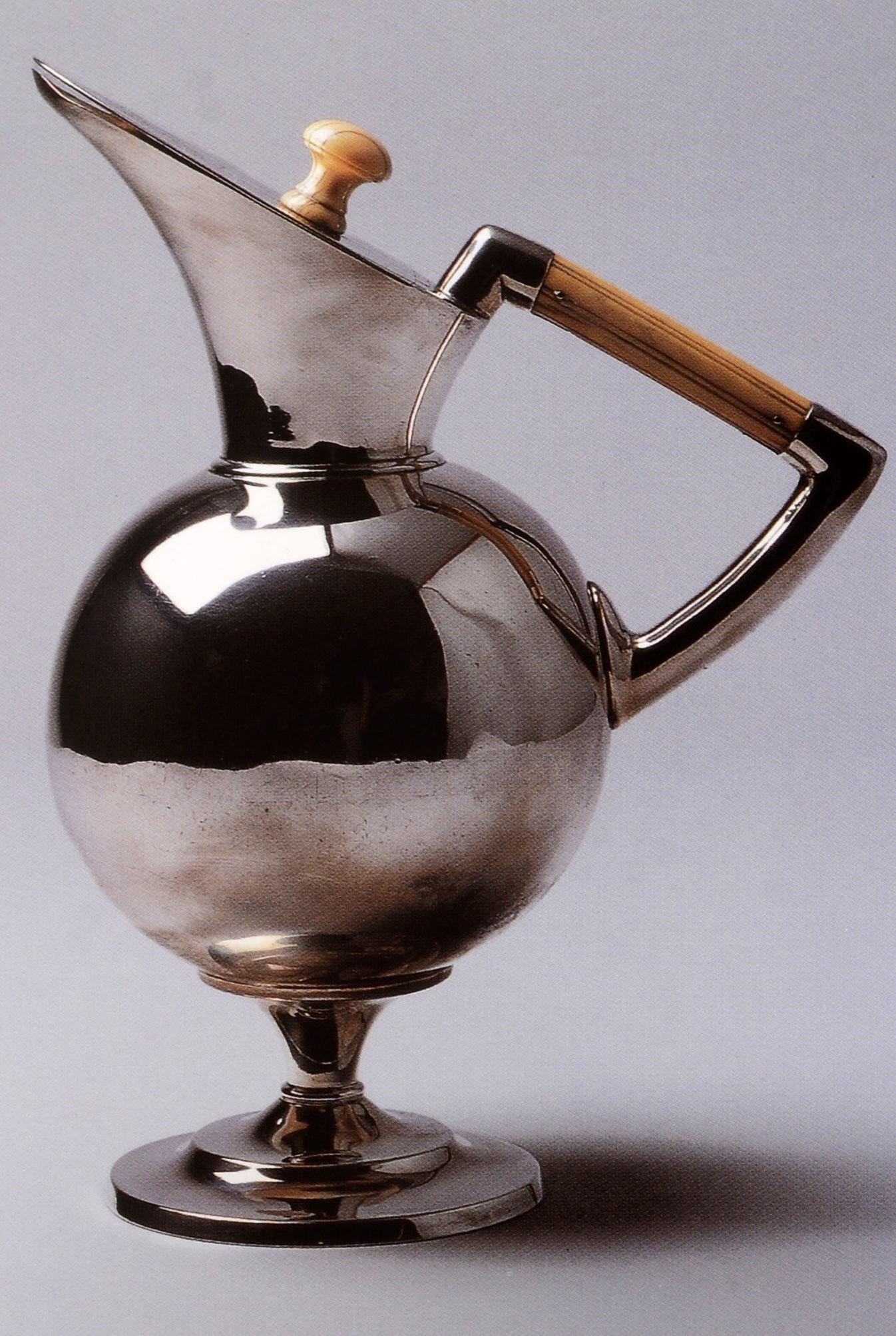 Lo shock del vecchio: La rivoluzione del design di Christopher Dresser di Michael Whiteway In condizioni ottime in vendita a valatie, NY