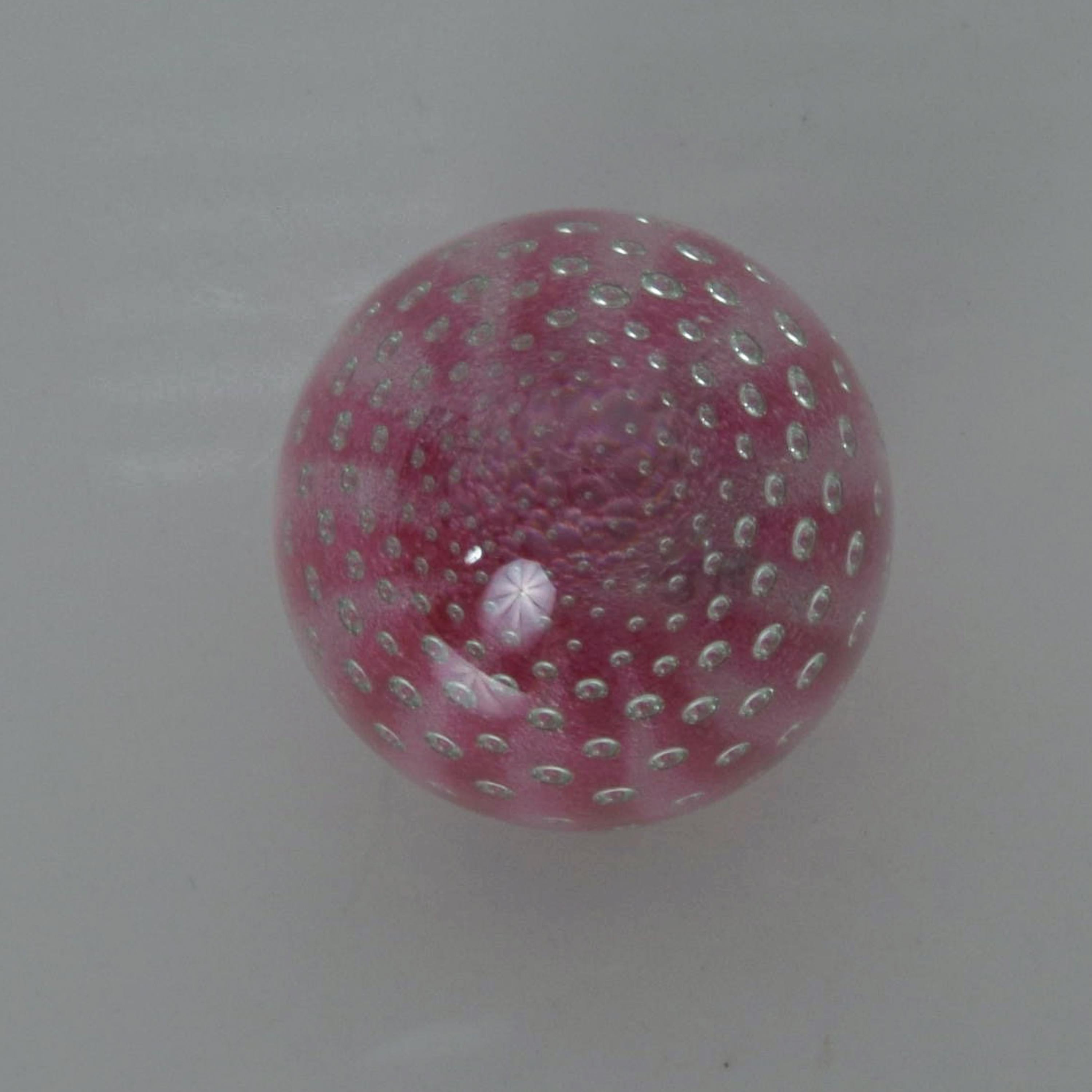 Late 20th Century Shocking Pink Paperweight Art Glass Egg Controlled Bubble Tapio Wirkkala Style For Sale