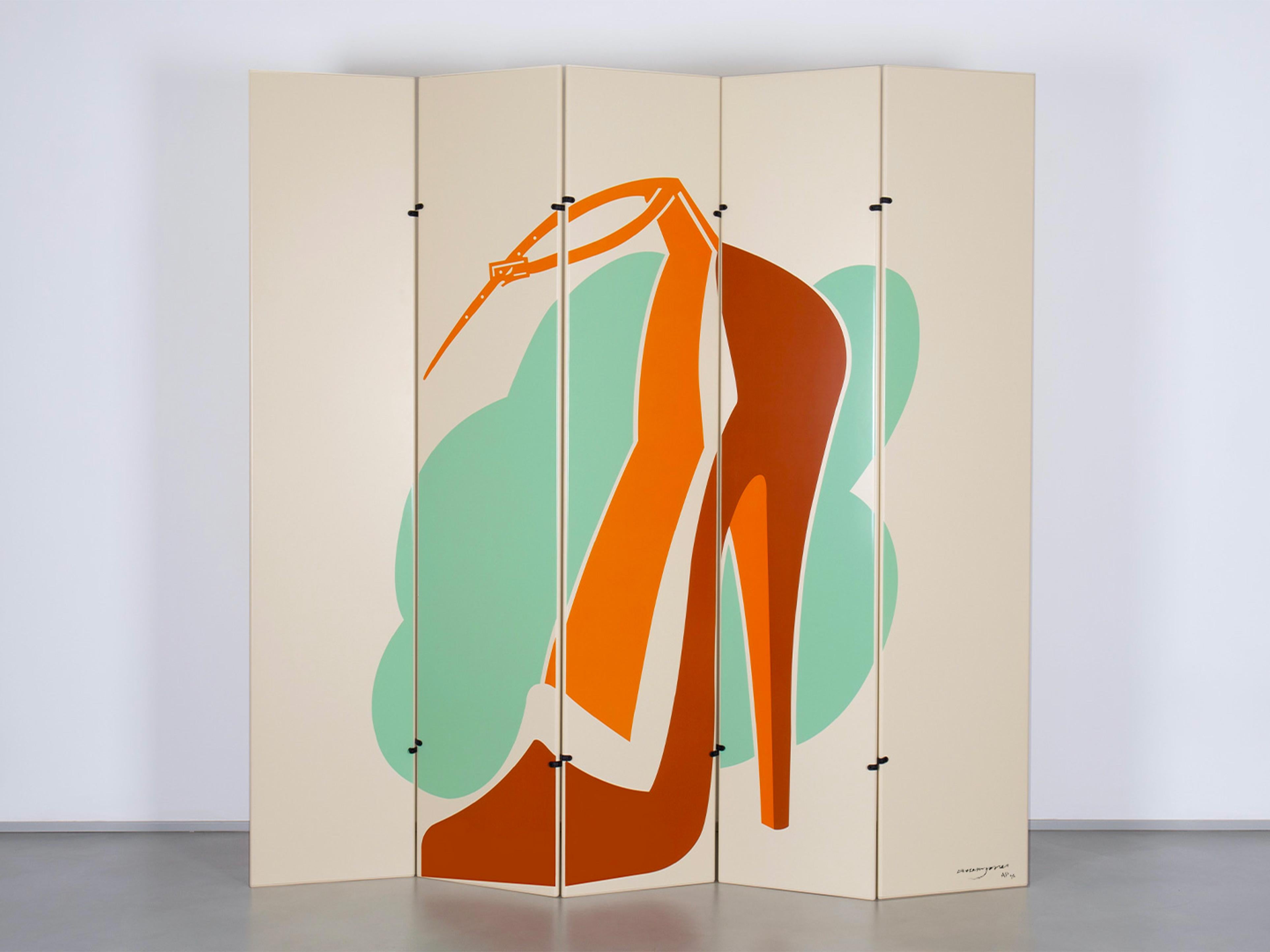 A brand new screen by Allen Jones exclusively for Paradisoterrestre in a limited edition of 30 signed and numbered pieces (+2AP).

The legendary British pop artist – part of whose work evolves around the female figure – conceives this piece of