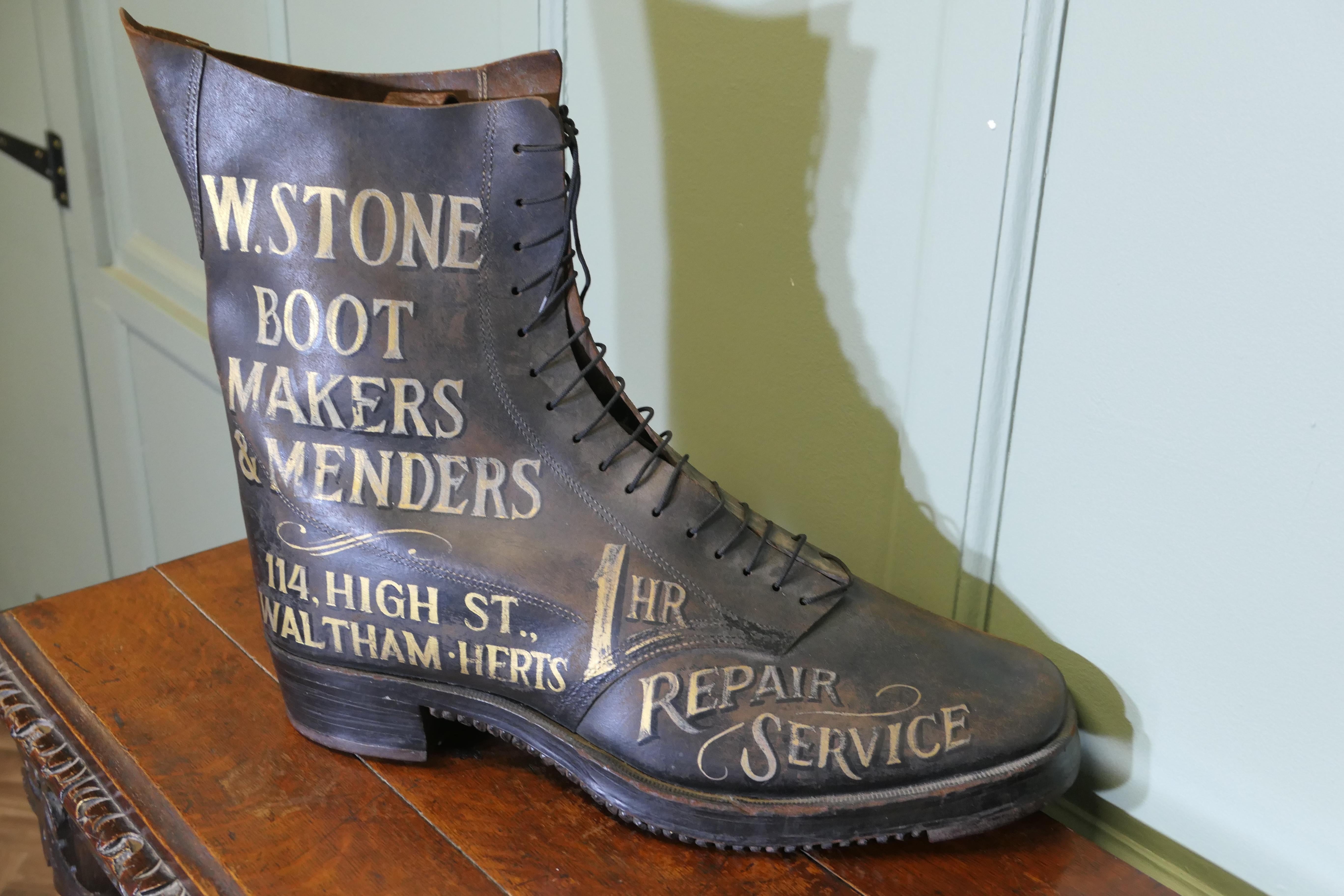 Artisanat Shoe Shop or Cobblers Trade Sign, Leather Hob Nail Boot en vente