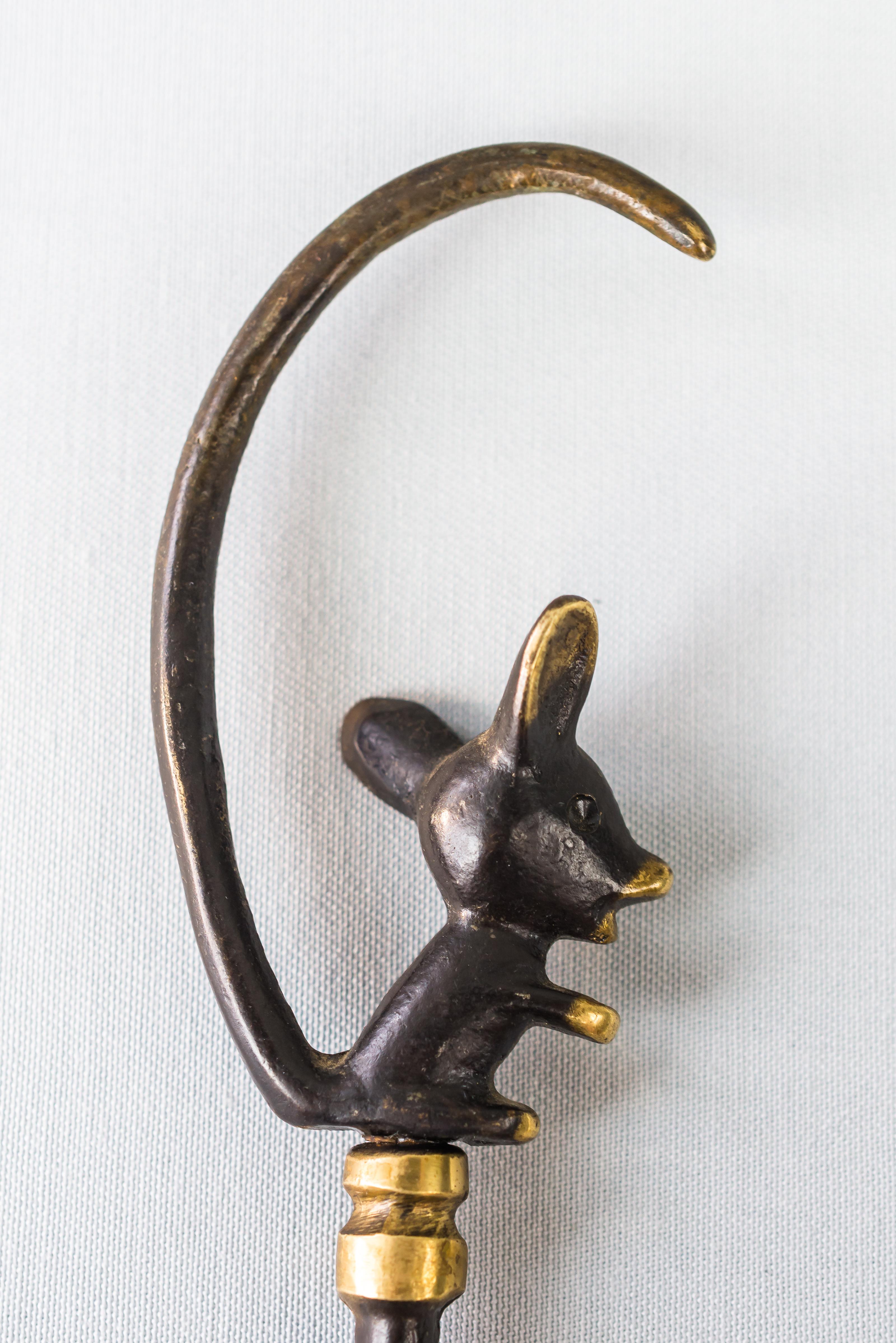 Shoehorn Shows a Mouse by Walter Bosse In Good Condition For Sale In Wien, AT