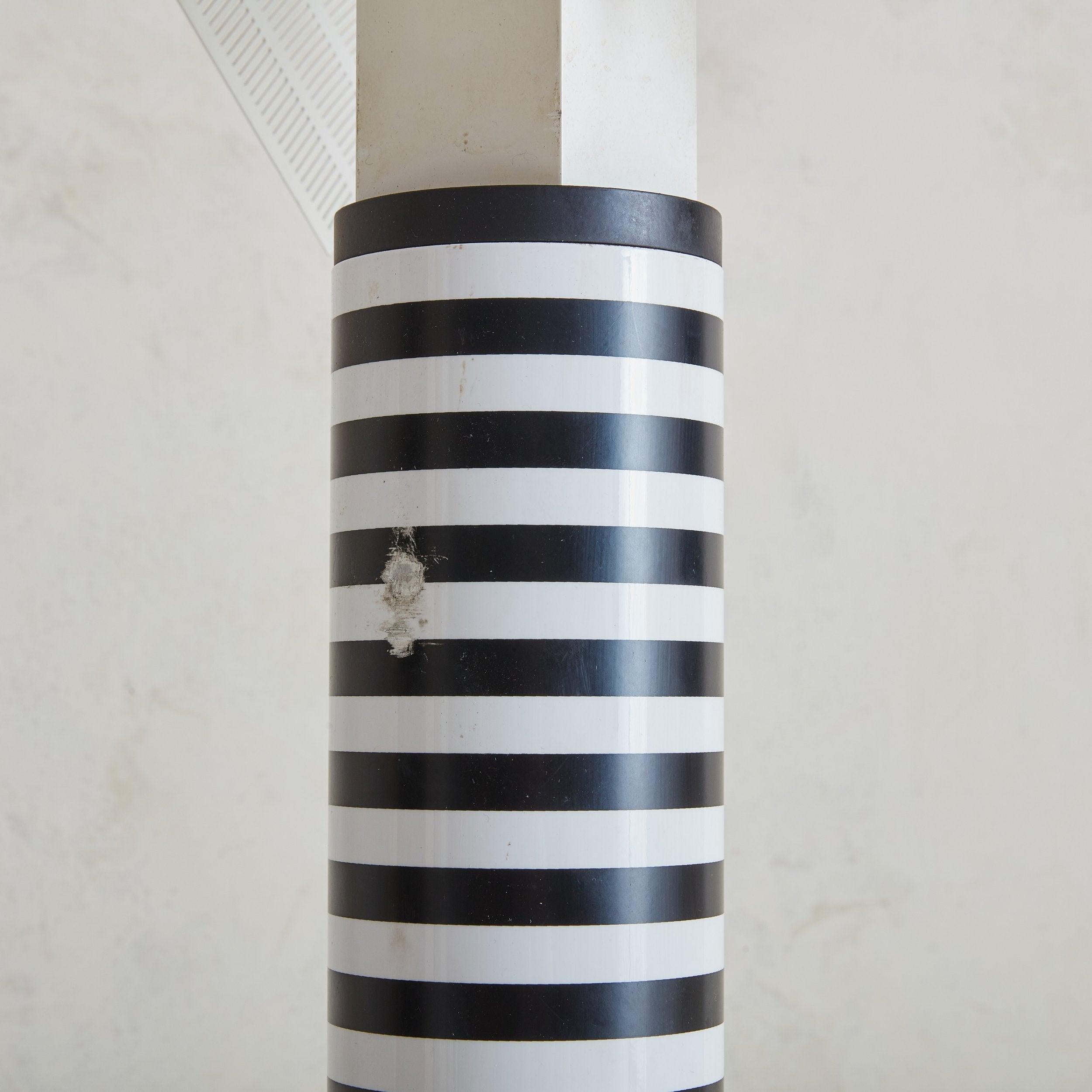 Lámpara de pie 'Shogun' de Mario Botta para Artemide, Italia Años 80 en venta 3