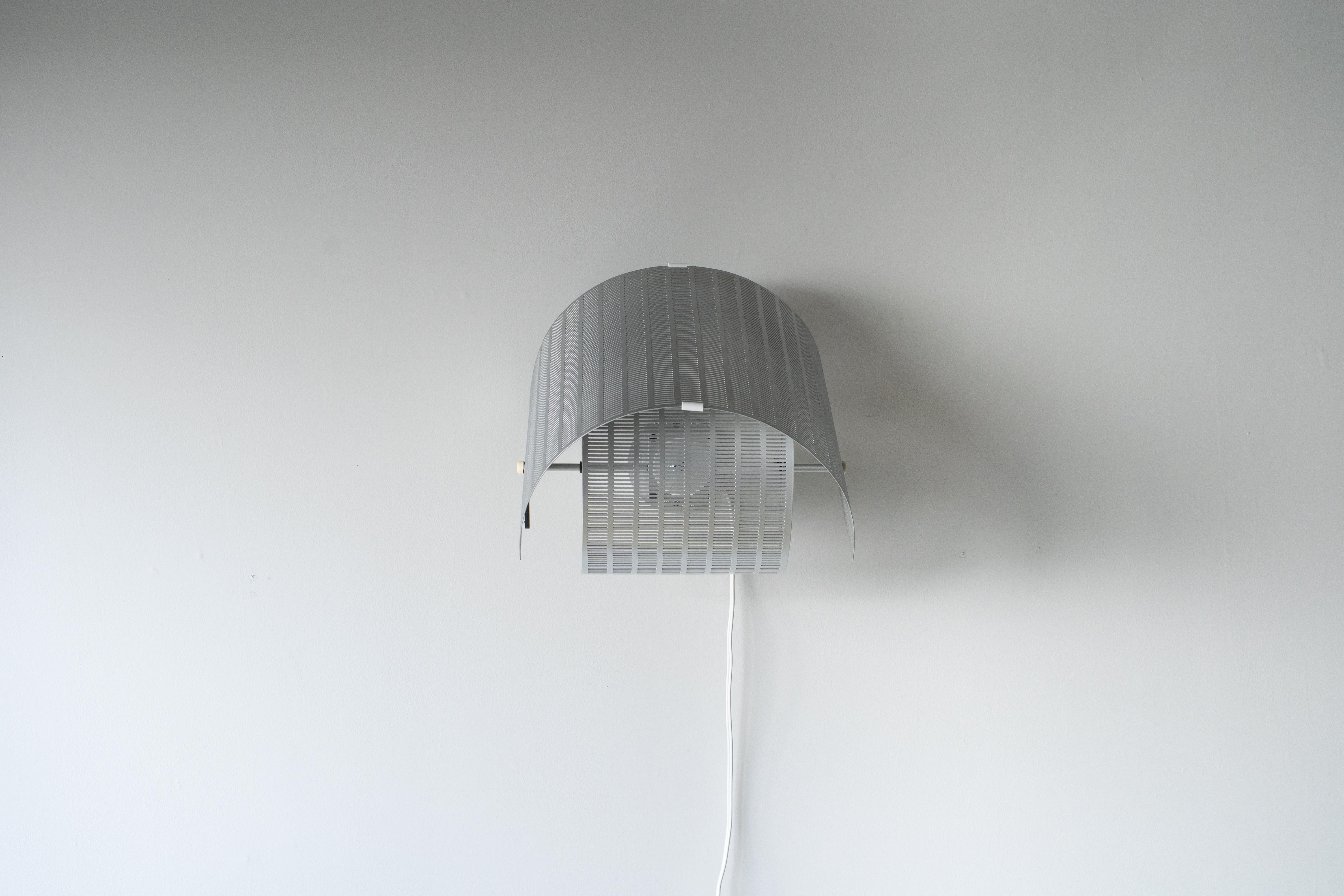 Aplique Shogun  Artemide Lámpara de pared Mario Botta finales del siglo XX en venta
