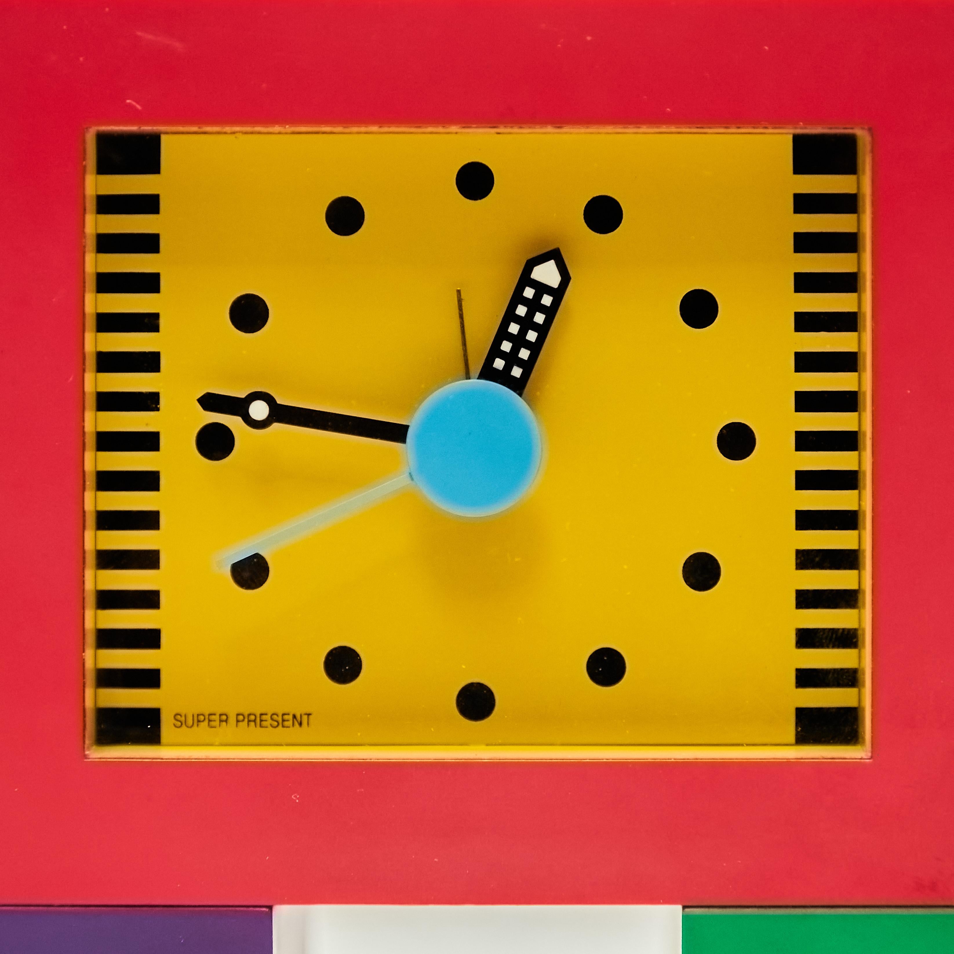 Shohei Mihara Paradise Table Color Plastic Alarm Clock for Wakita, circa 1980 In Good Condition For Sale In Barcelona, Barcelona