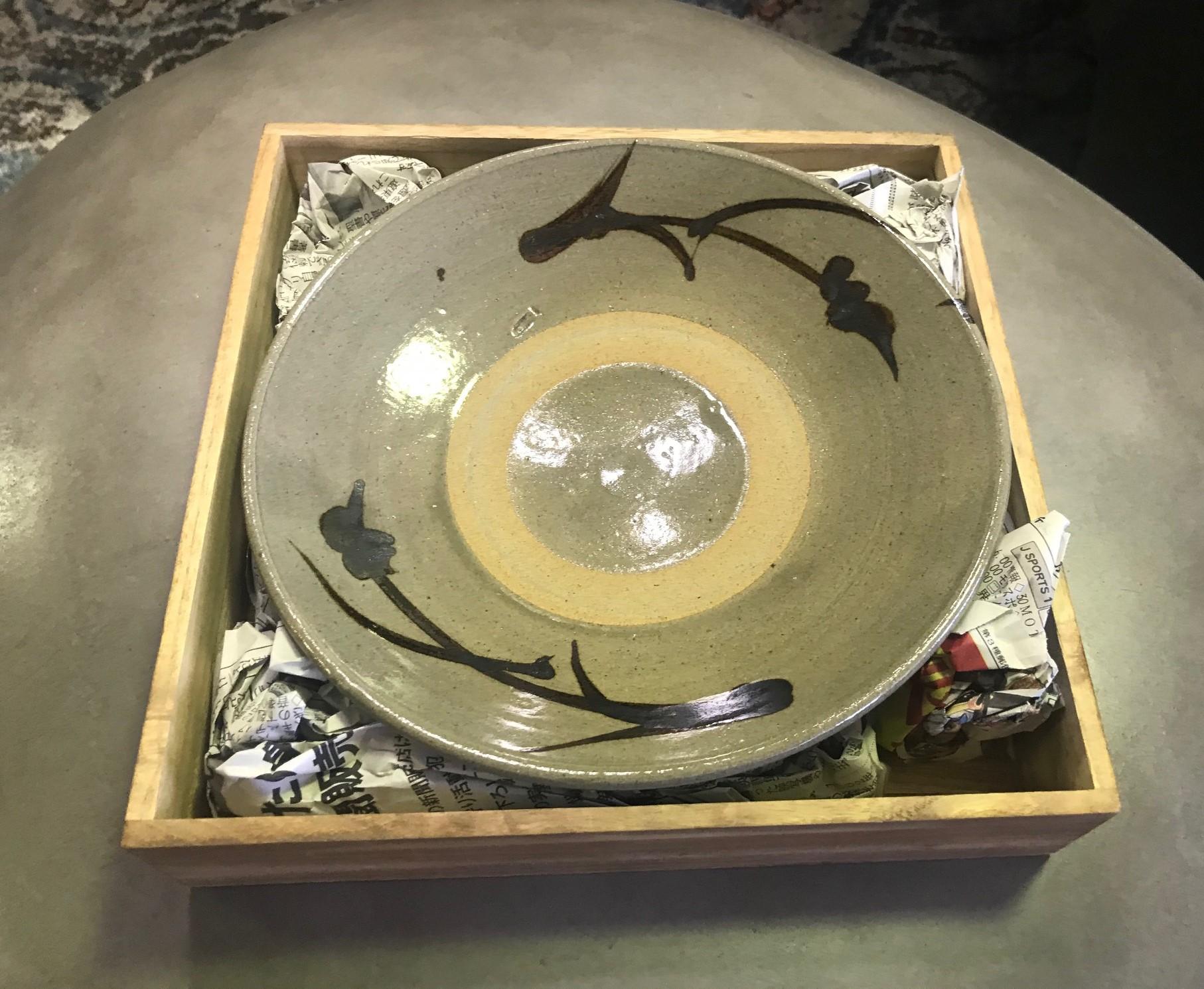 20th Century Shoji Hamada Japanese Mingei Pottery Plate with Original Signed Sealed Box For Sale